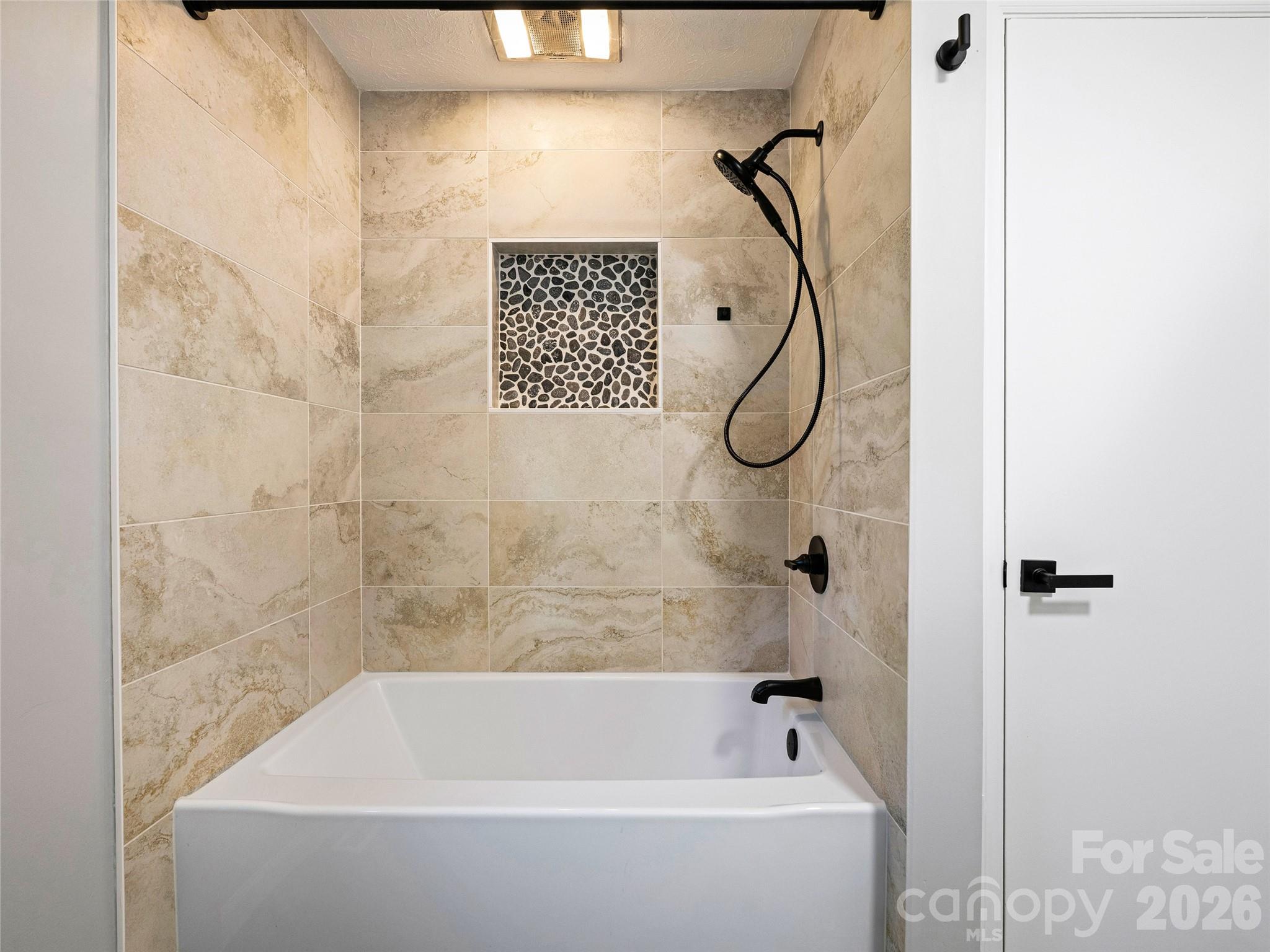 Second Bathroom with Soaking Tub and Updated Tile - 133 Kent Lane, Hendersonville