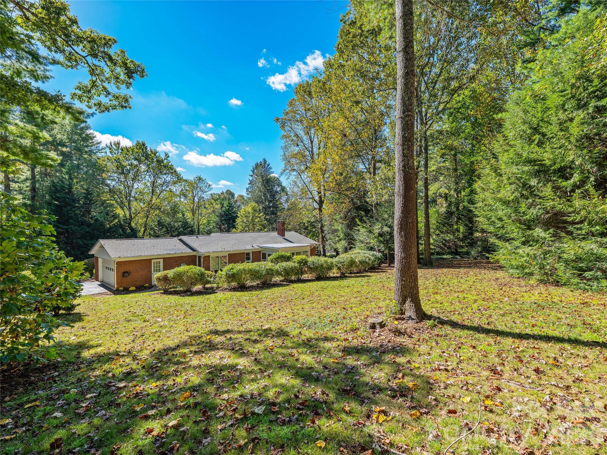 Private Backyard is mostly Level - 133 Kent Lane, Hendersonville