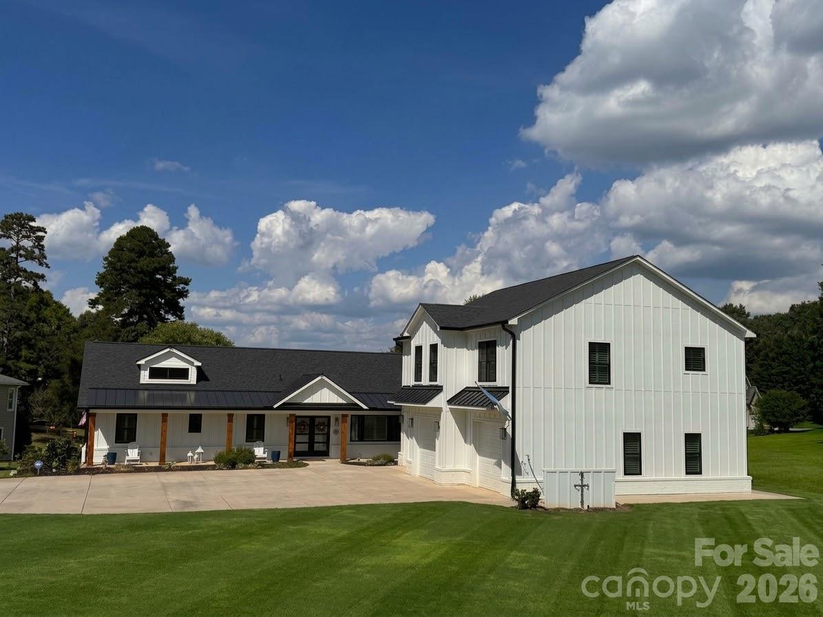 Single Family Residence at 15800 Henry Lane, Huntersville, photo 31 of 48