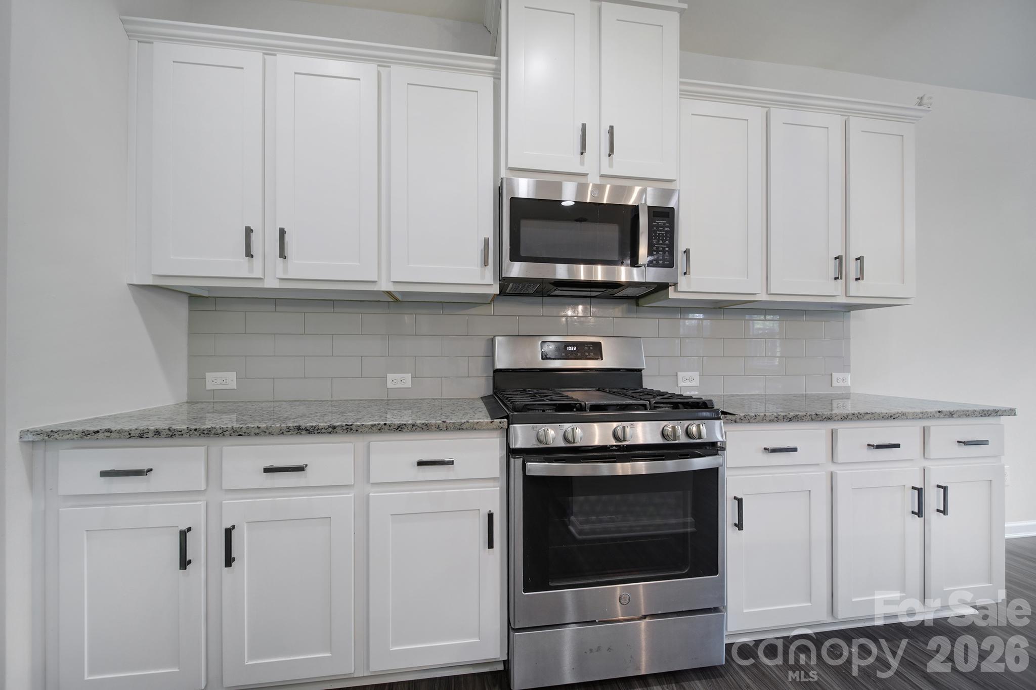Townhouse at 620 Amber Meadows Way, Tega Cay, photo 9 of 42