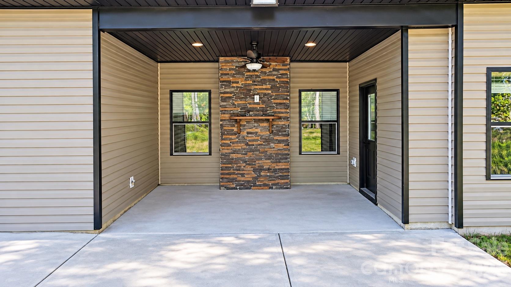 Single Family Residence at 6519 Pargo Road, Charlotte, photo 25 of 31