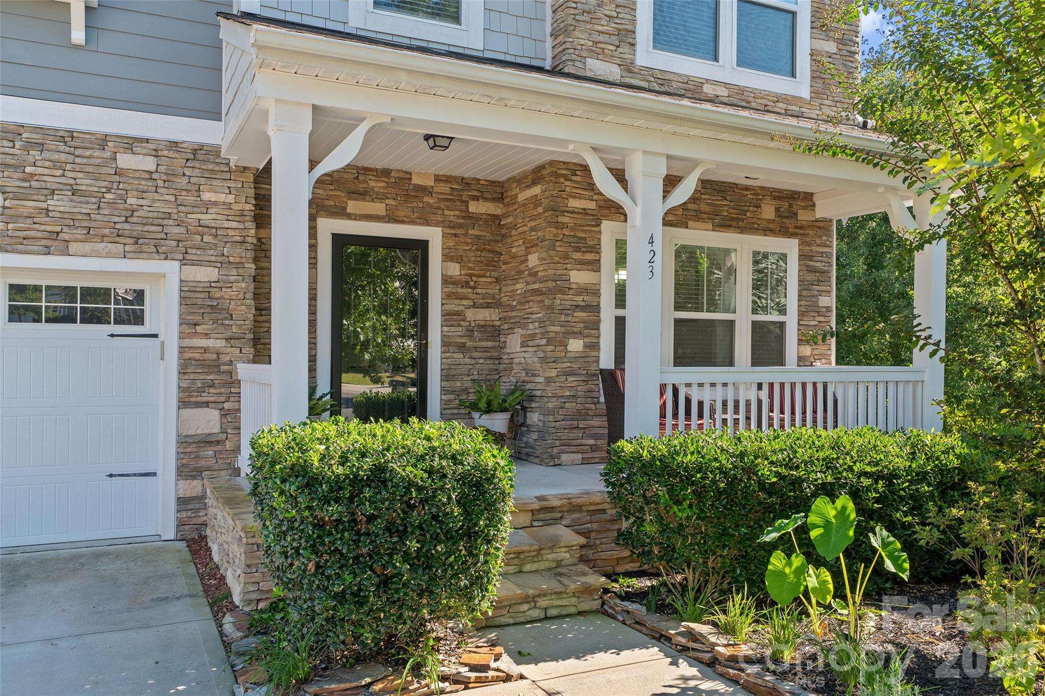 Single Family Residence at 423 Crisfield Court, York, photo 3 of 40