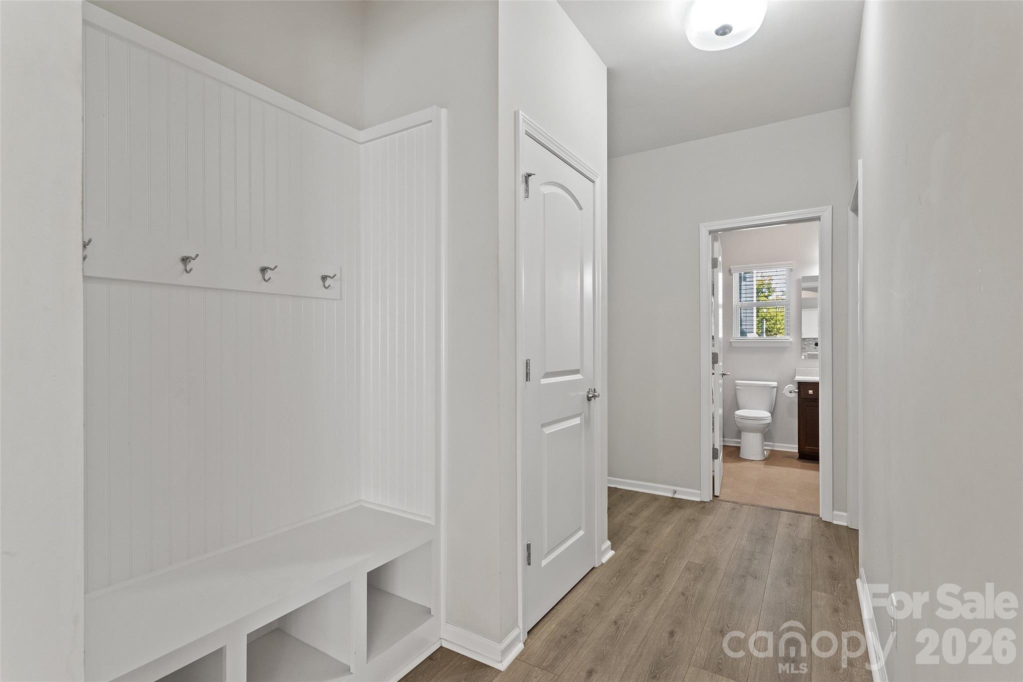 Main Level Drop Zone - 423 Crisfield Court, York