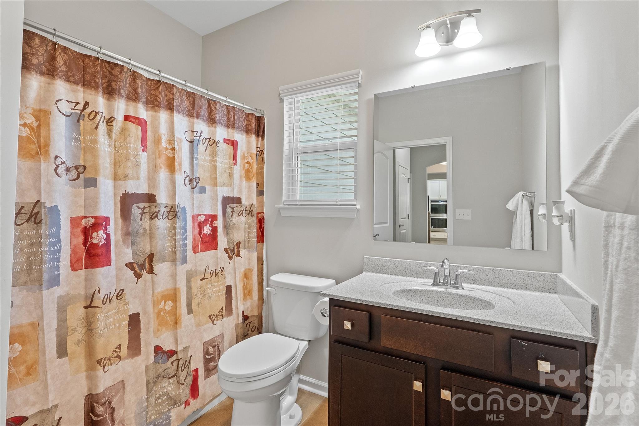 Main Level Full Bath - 423 Crisfield Court, York