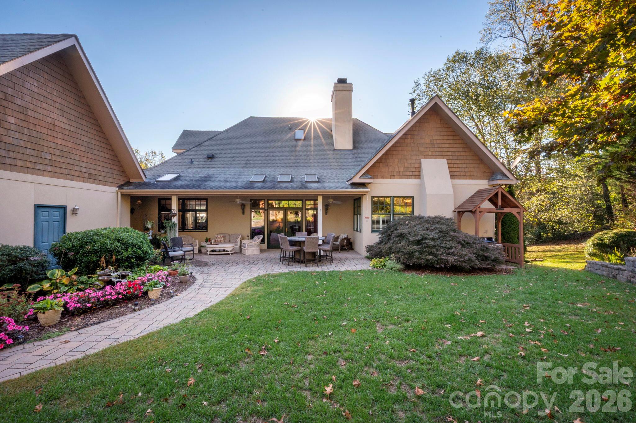 Private and Spacious - 211 South Plains Drive, Asheville