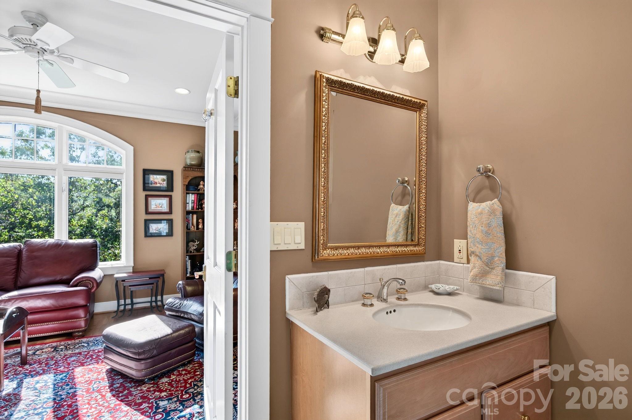 Ensuite Full Bath - 211 South Plains Drive, Asheville