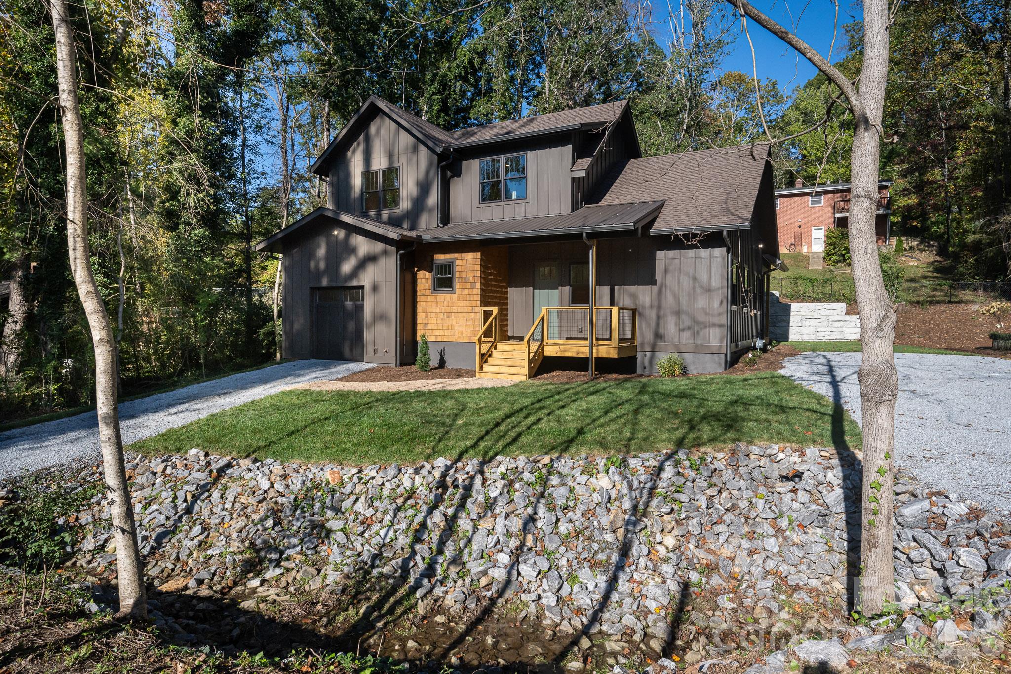 Single Family Residence at 140 Walnut Street, Arden, photo 11 of 43