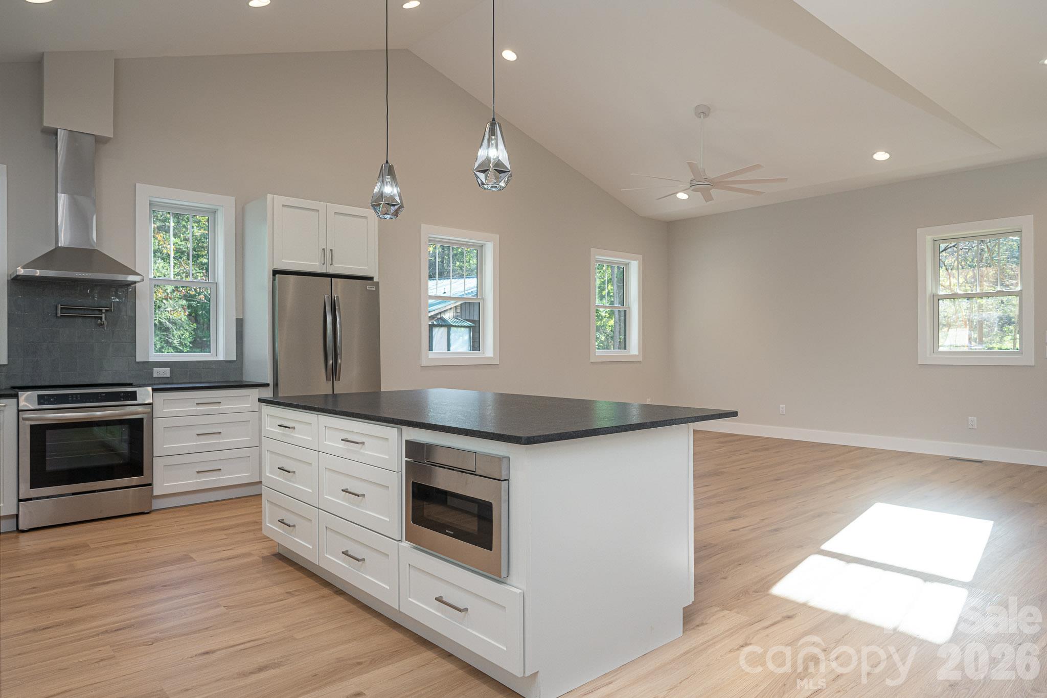 Single Family Residence at 140 Walnut Street, Arden, photo 22 of 43