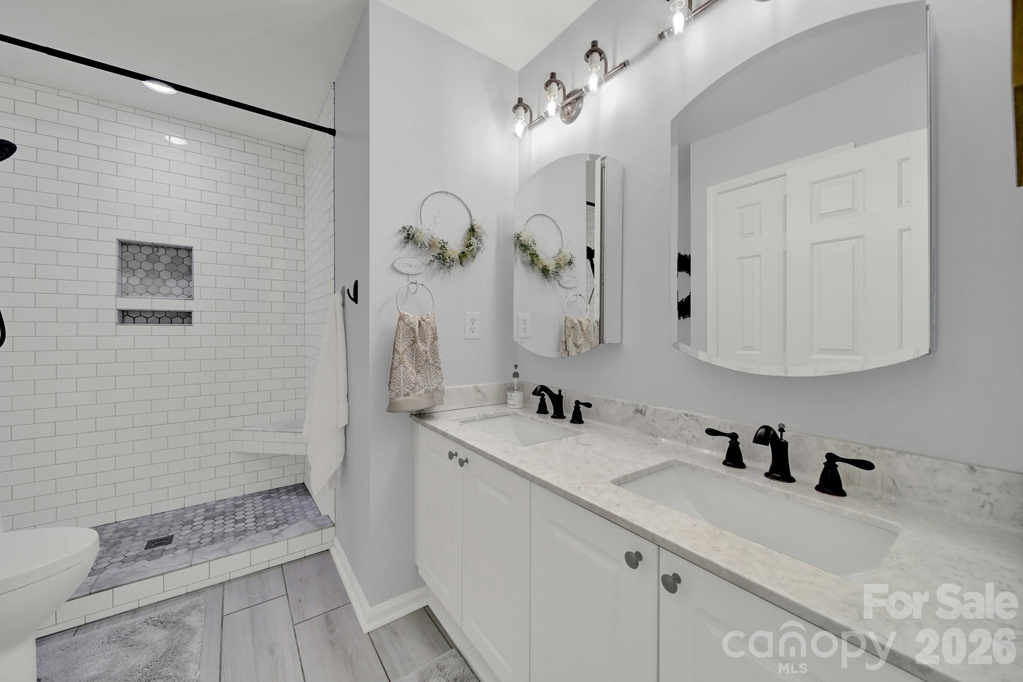 Single Family Residence at 117 Doby Creek Court, Fort Mill, photo 32 of 45