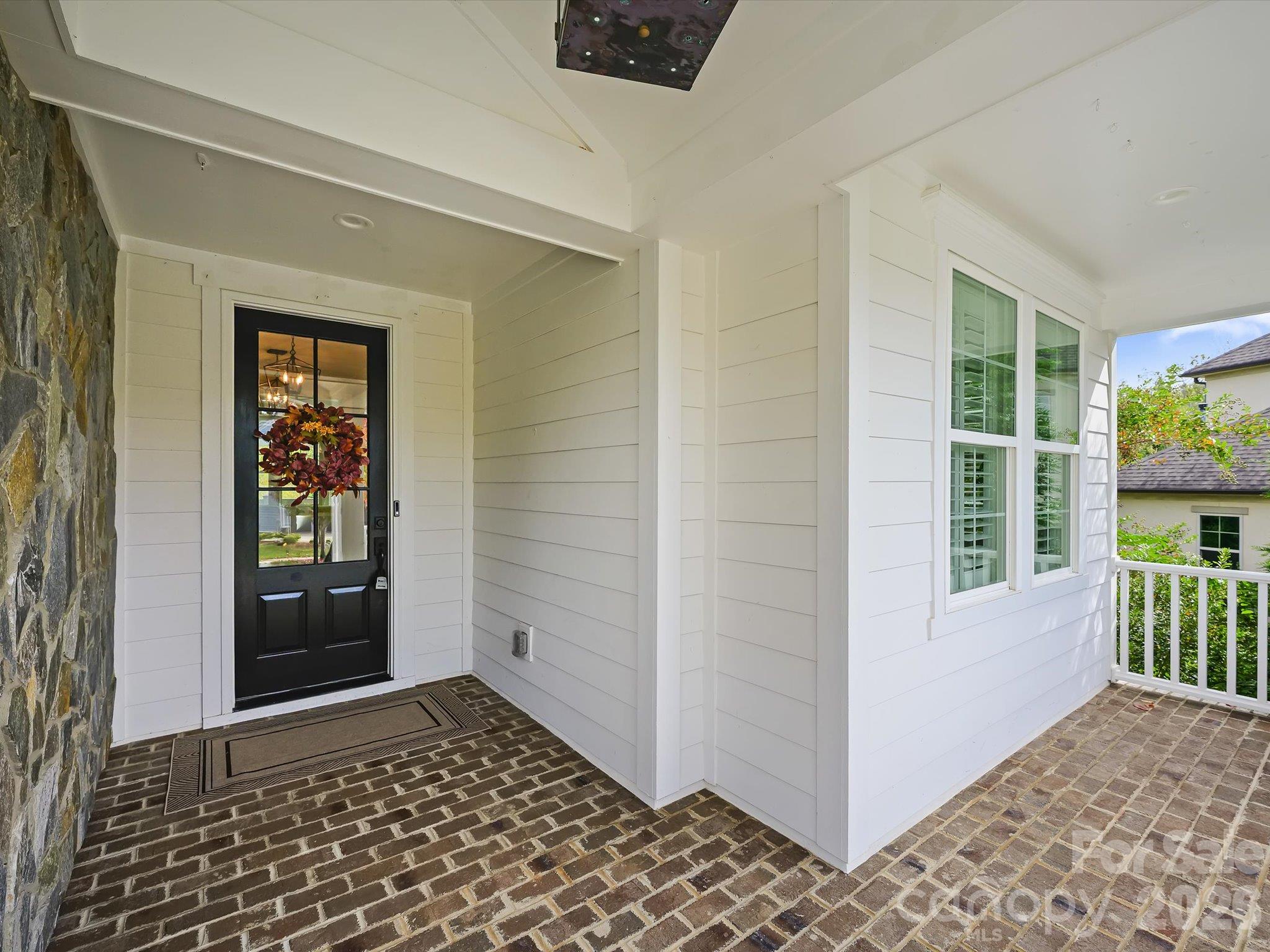 Single Family Residence at 13513 Old Store Road, Huntersville, photo 2 of 46