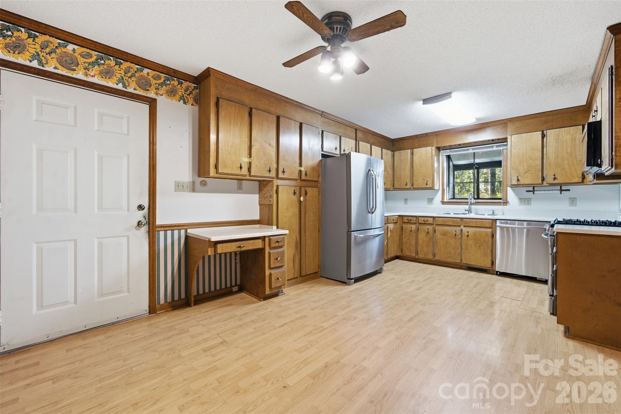 Kitchen - 8607 Wellington Lane, Harrisburg