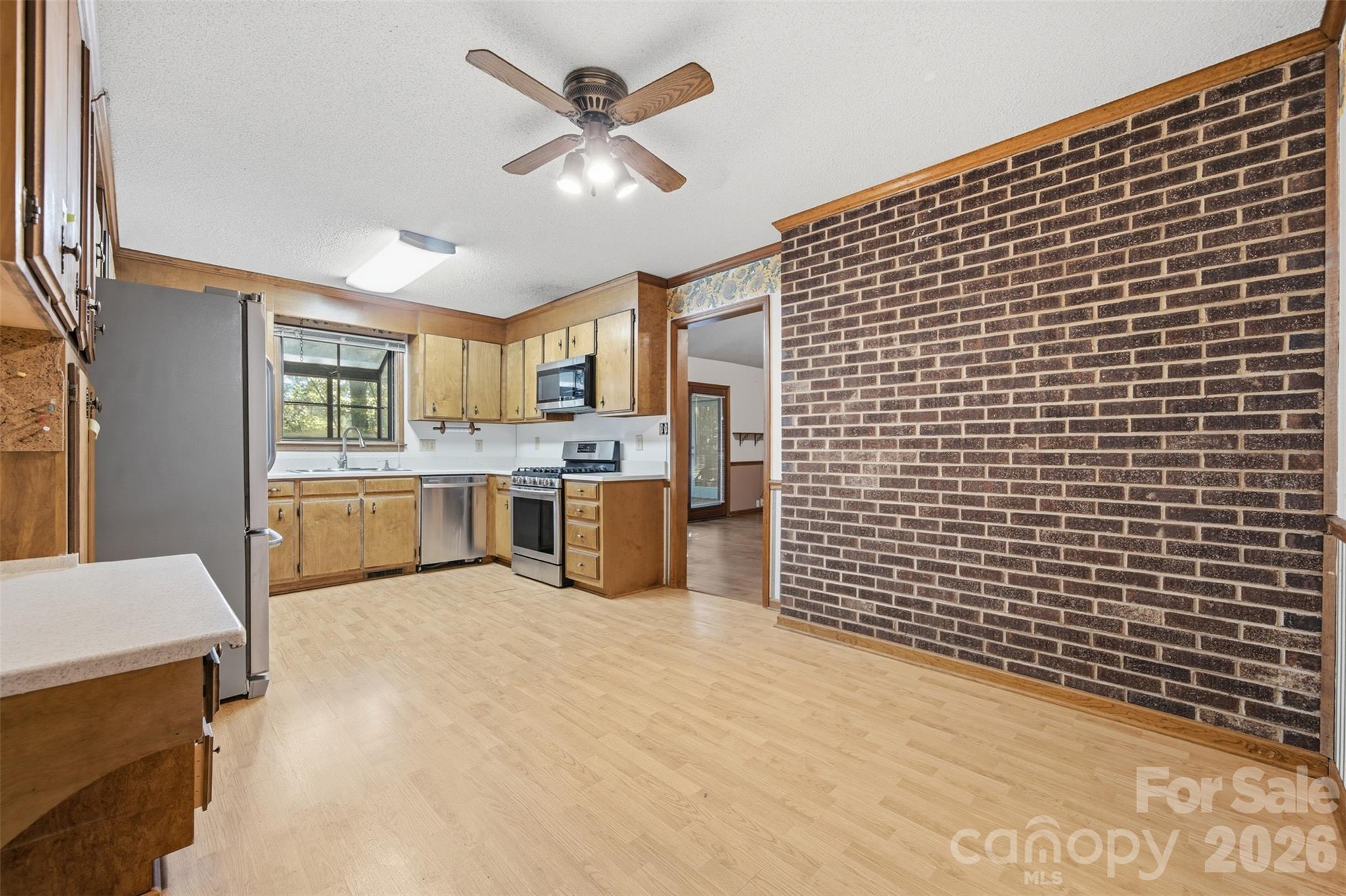 Kitchen - 8607 Wellington Lane, Harrisburg