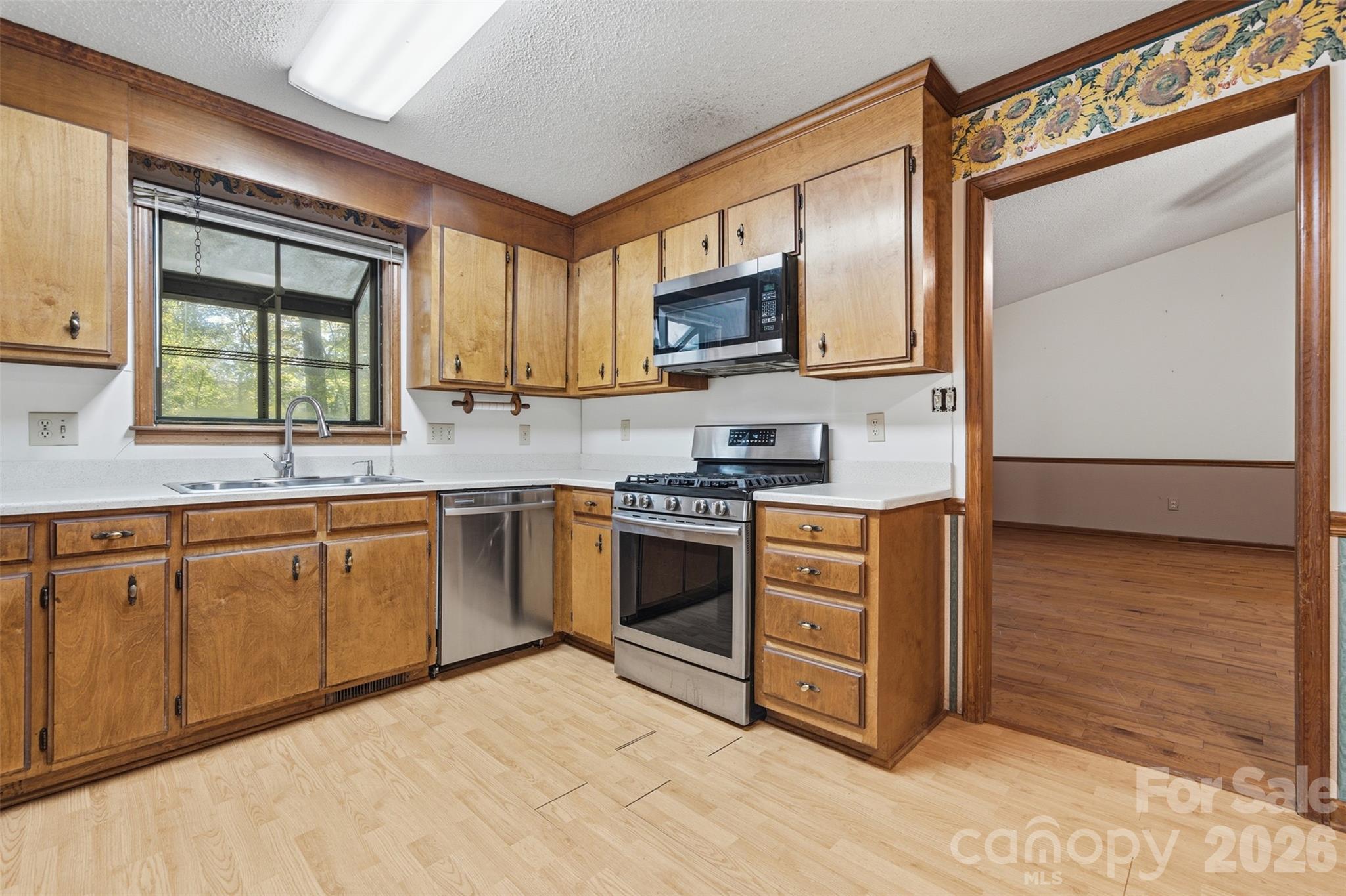 Kitchen - 8607 Wellington Lane, Harrisburg