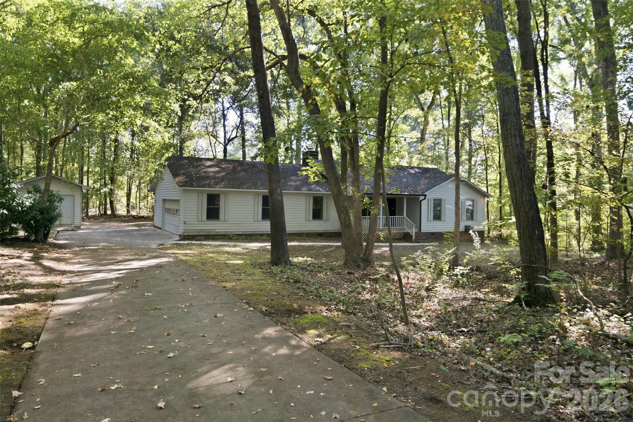Private Driveway to the Home - 8607 Wellington Lane, Harrisburg