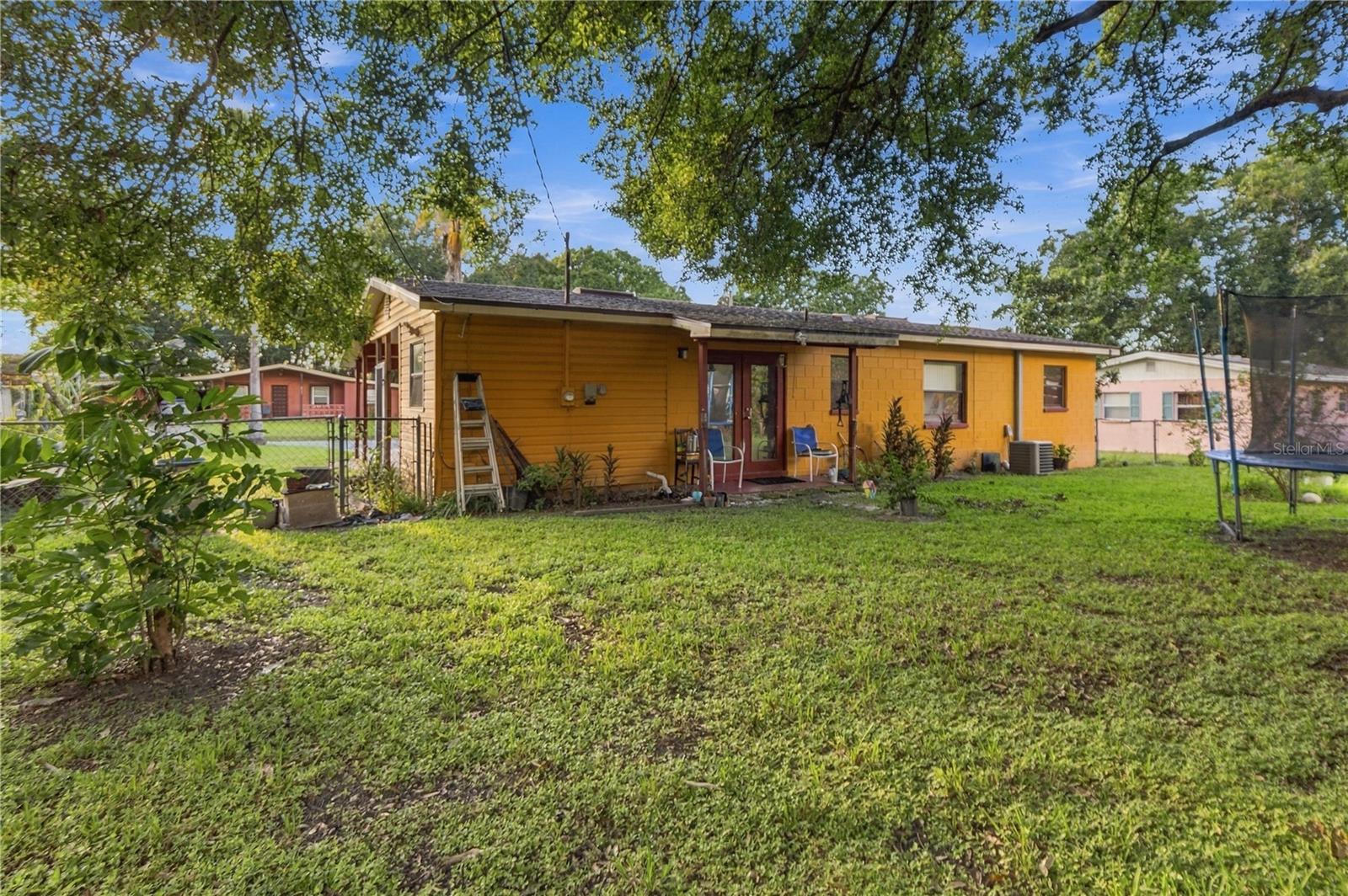 Single Family Residence at 2947 N MARTHA AVE, LAKELAND, photo 2 of 21