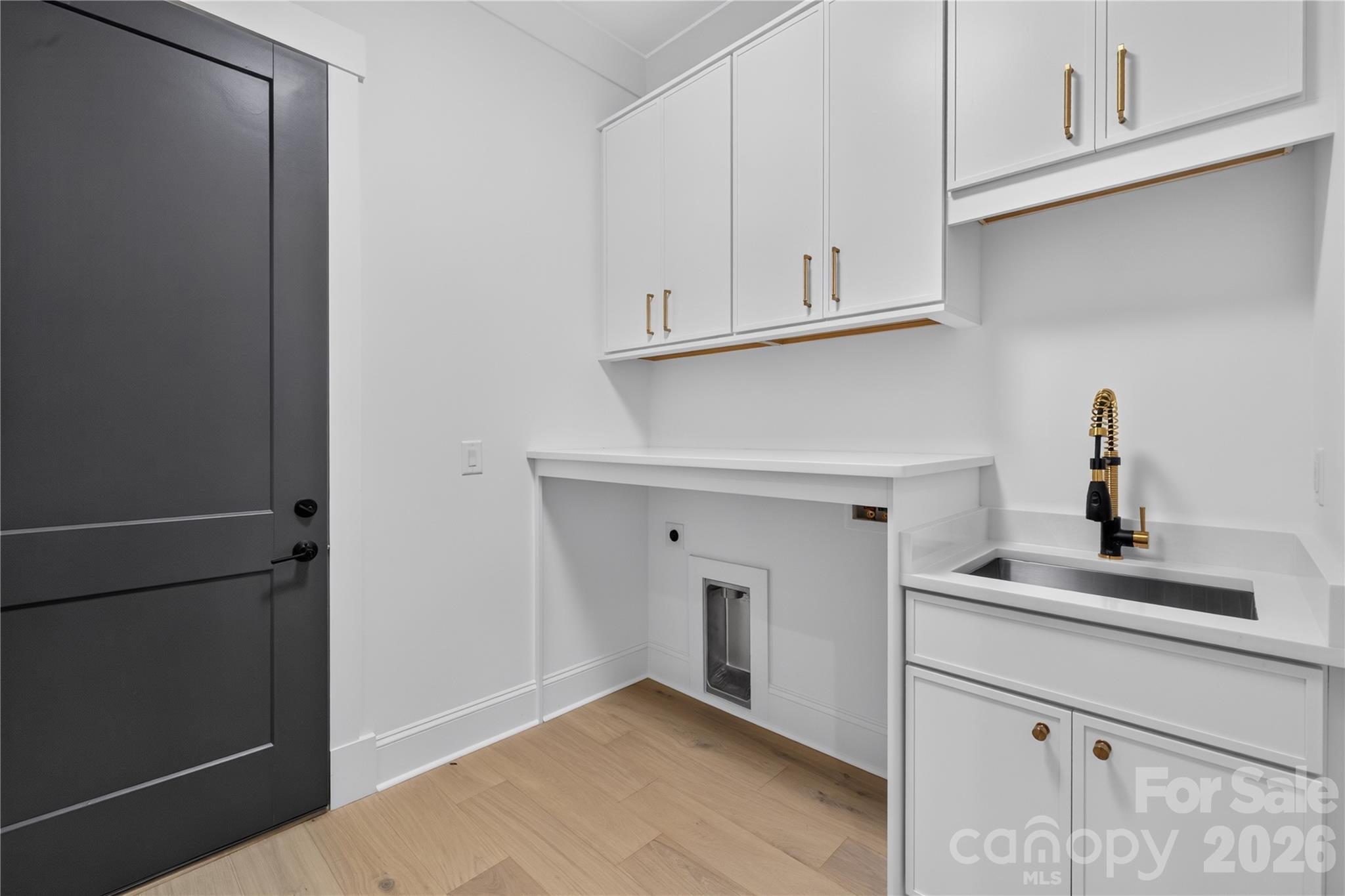 Single Family Residence at 215 Smithfield Drive, Charlotte, photo 21 of 48