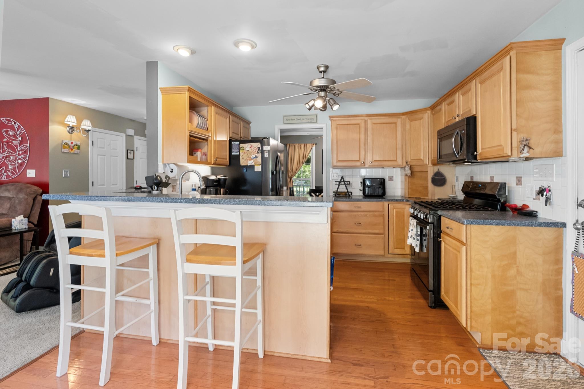 Single Family Residence at 1172 Deer Run Road, Chester, photo 13 of 47