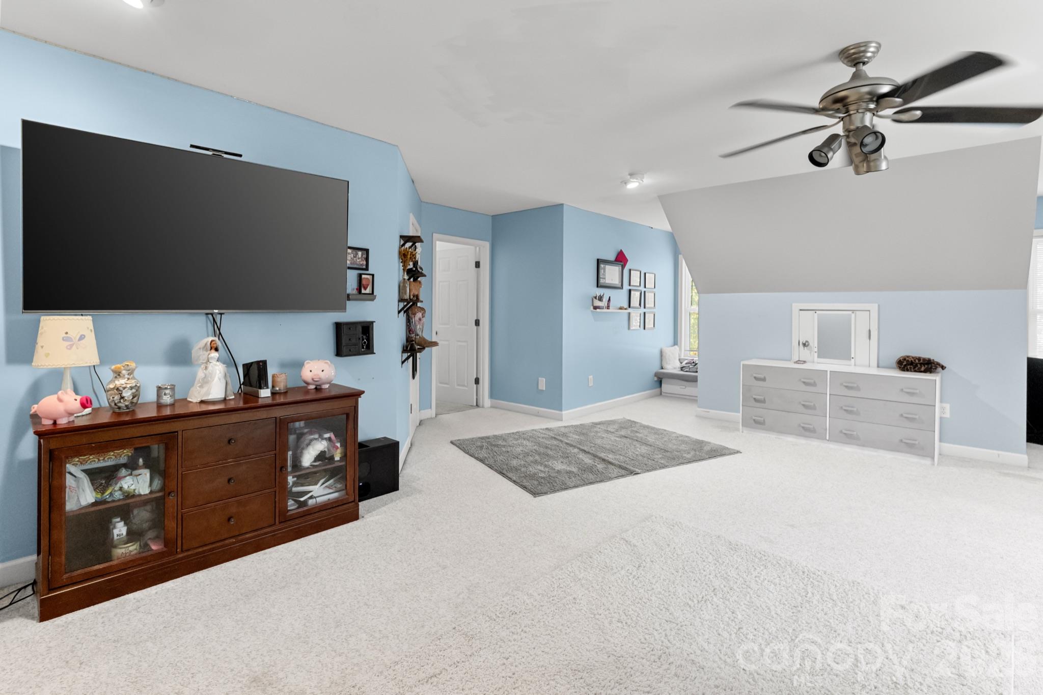Single Family Residence at 1172 Deer Run Road, Chester, photo 34 of 47