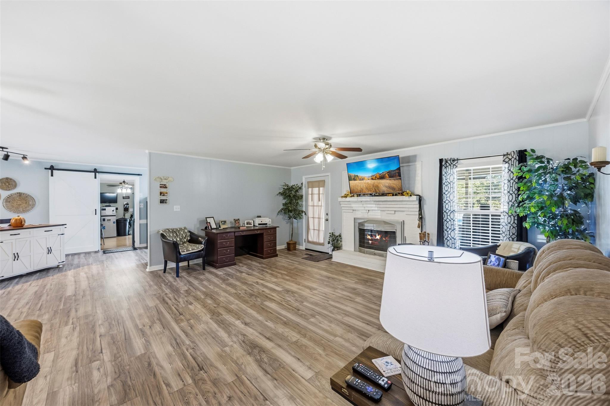 Single Family Residence at 106 White Plains Drive, Kings Mountain, photo 8 of 45