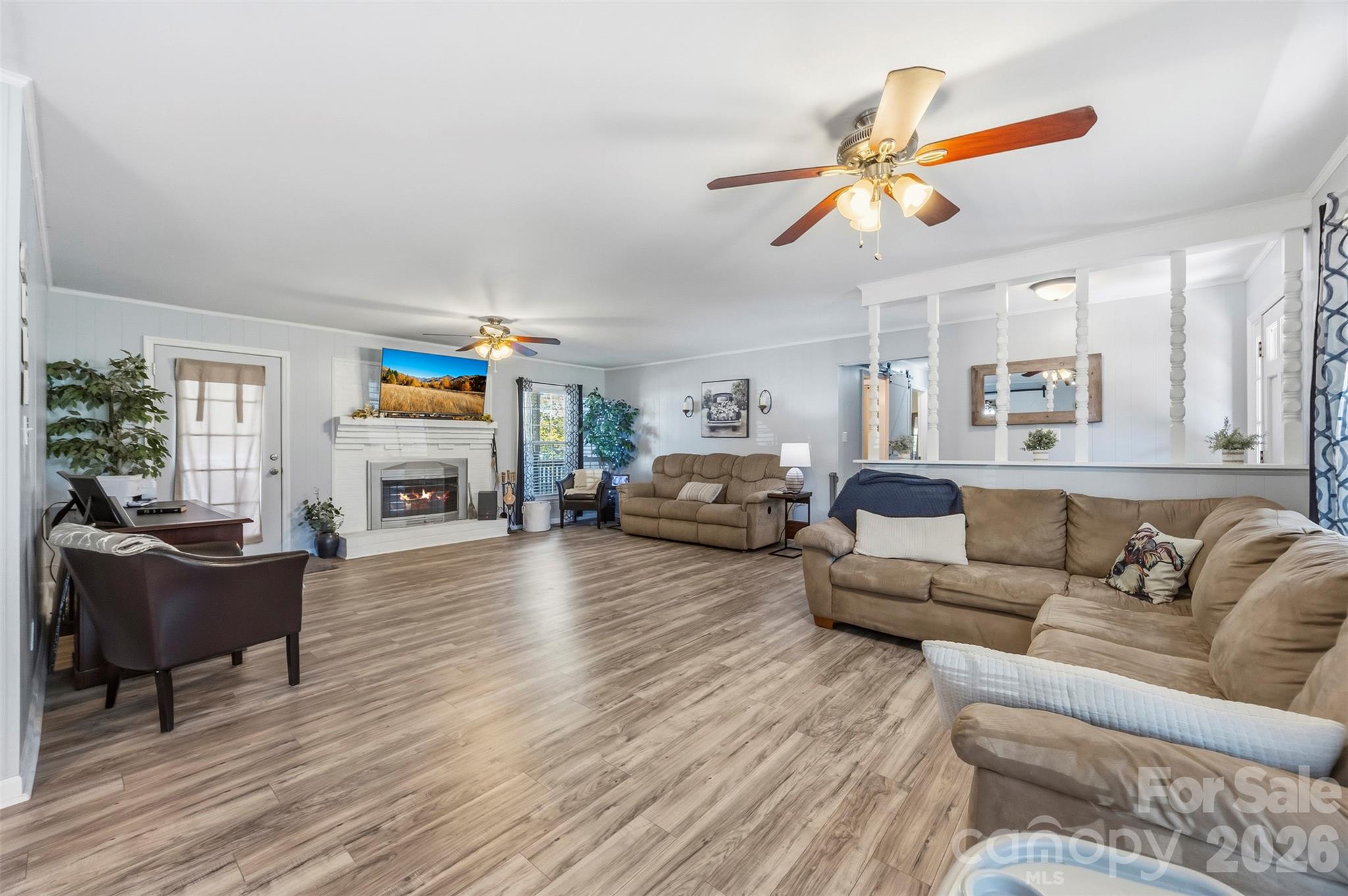 Single Family Residence at 106 White Plains Drive, Kings Mountain, photo 10 of 45