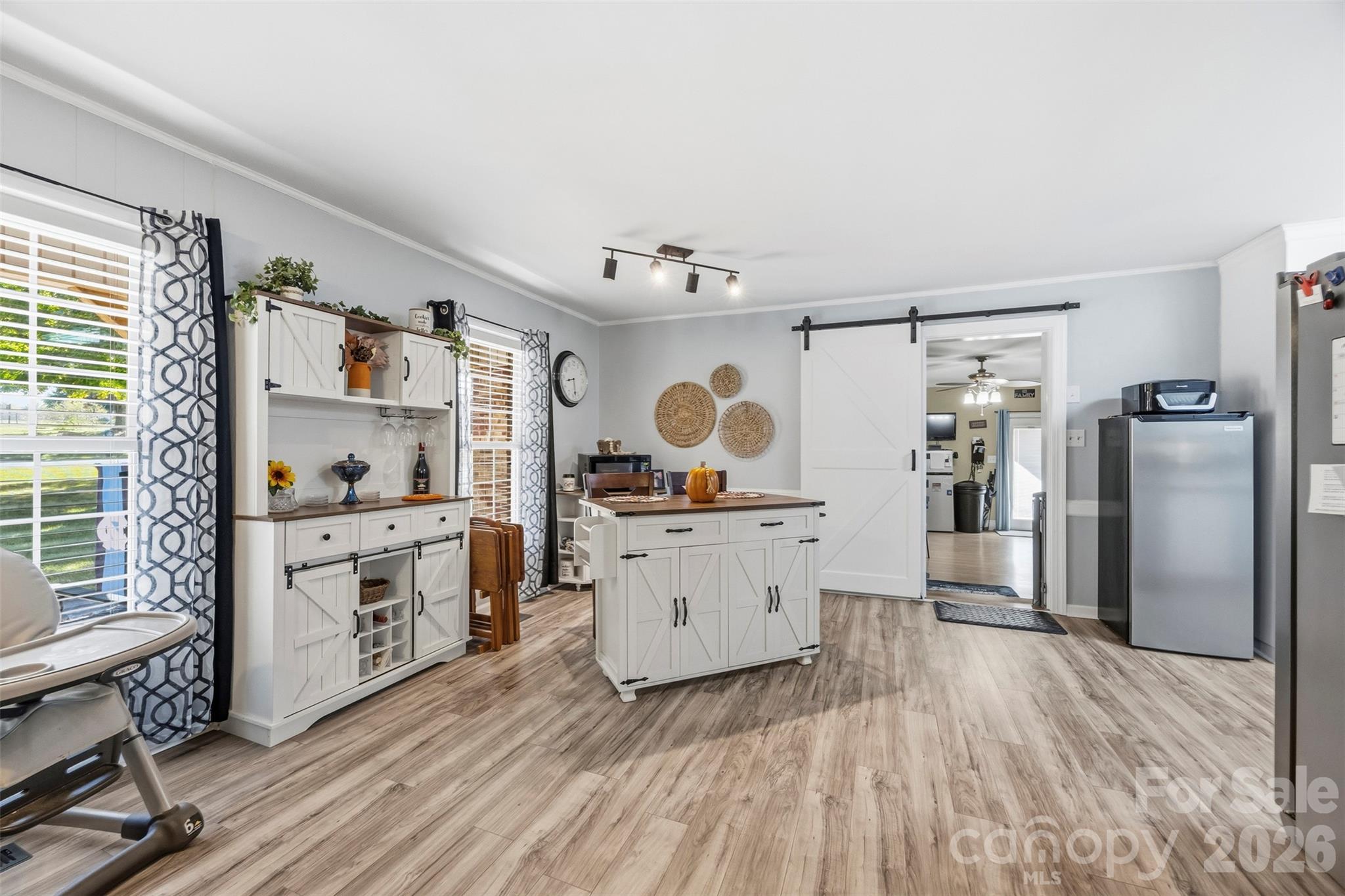 Single Family Residence at 106 White Plains Drive, Kings Mountain, photo 12 of 45
