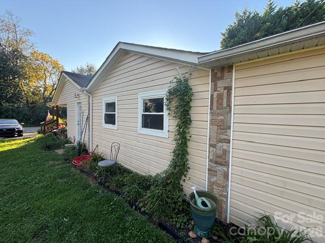 Single Family Residence at 107 Piedmont Road, Belmont, photo 4 of 25