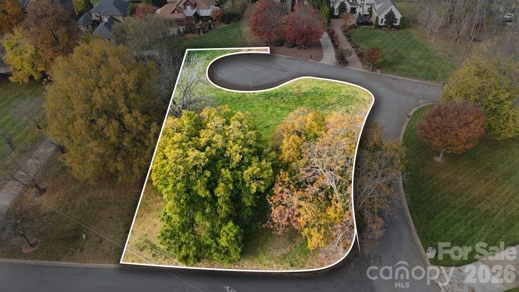 Single Family Residence at 104 Hickory Hill Road, Mooresville, photo 32 of 37