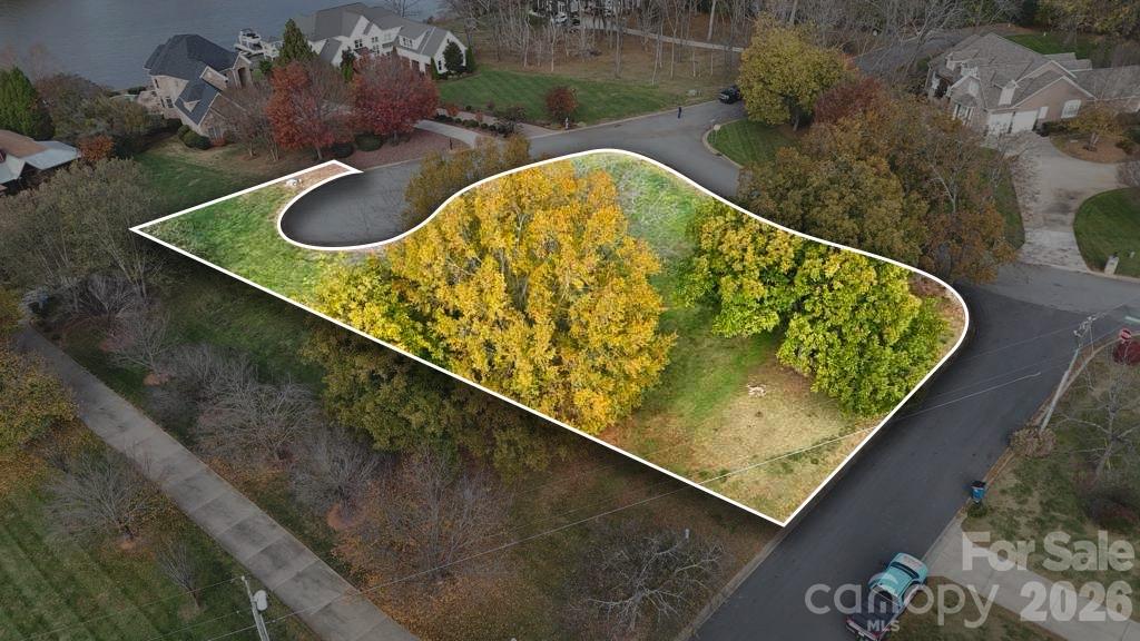 Single Family Residence at 104 Hickory Hill Road, Mooresville, photo 34 of 37