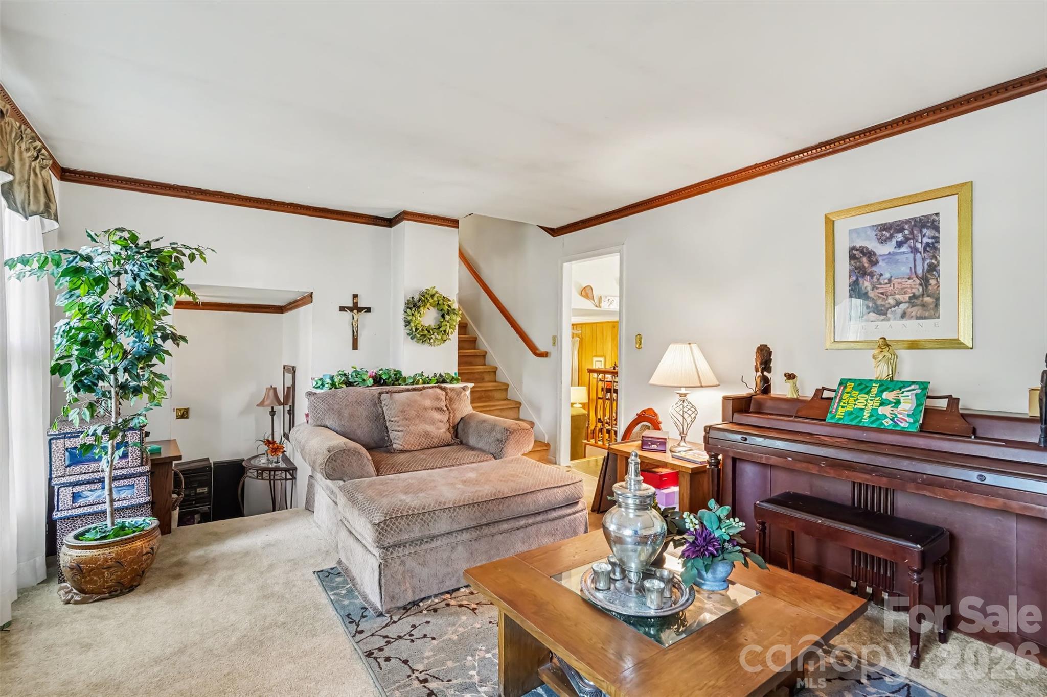 Single Family Residence at 4701 Farm Pond Lane, Charlotte, photo 3 of 23