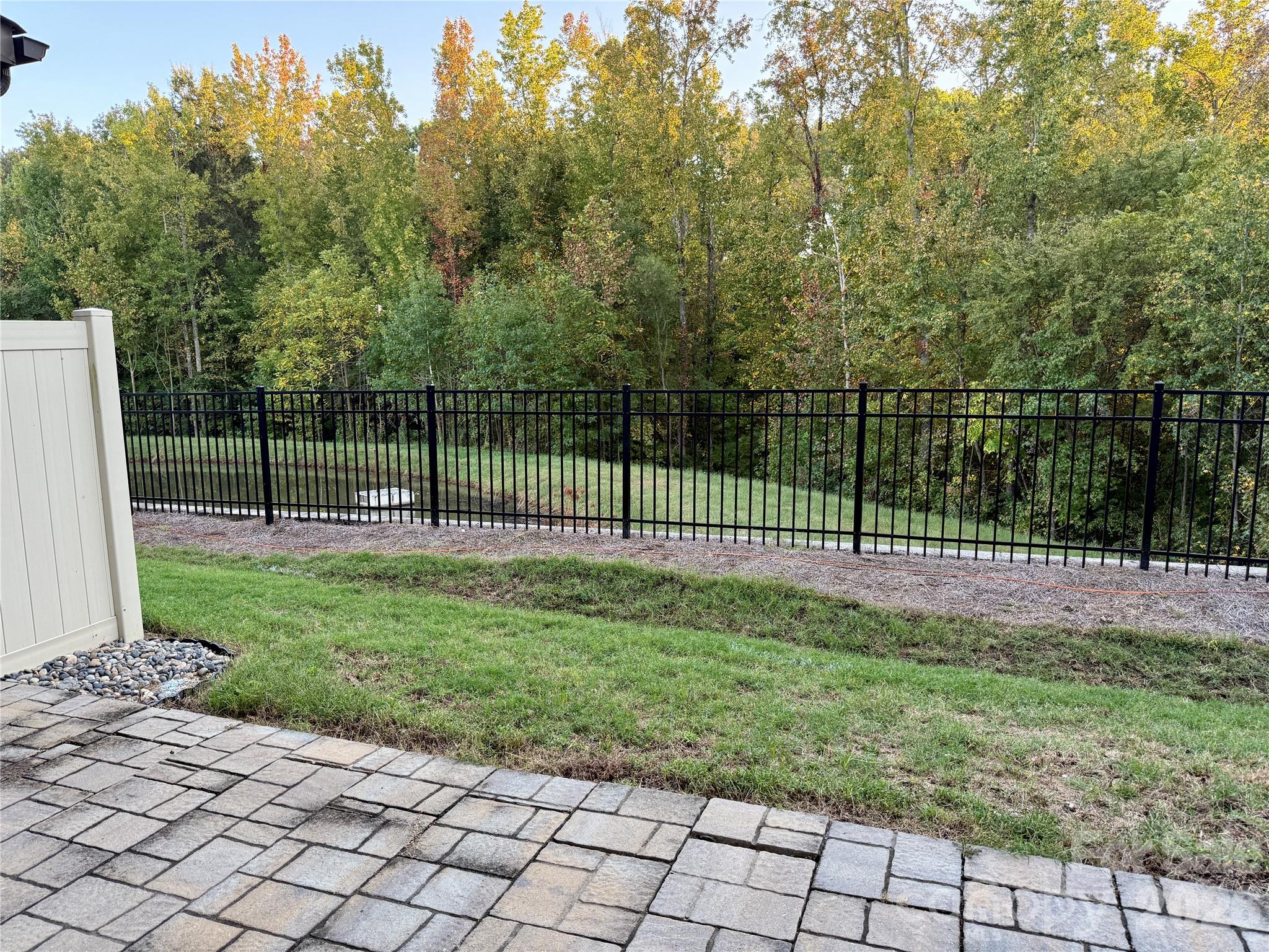 Townhouse at 9441 Glenburn Lane, Charlotte, photo 5 of 48