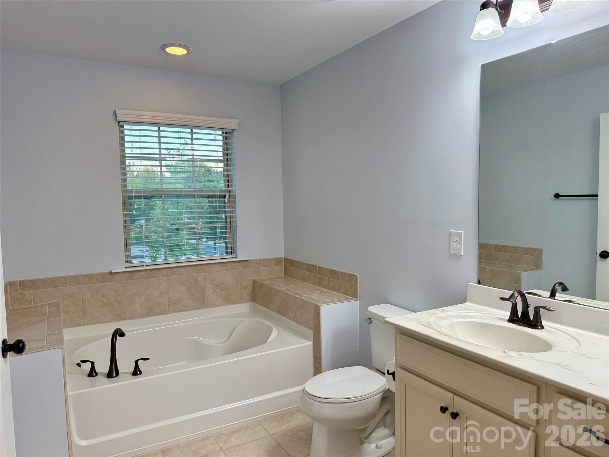 Townhouse at 9441 Glenburn Lane, Charlotte, photo 31 of 48