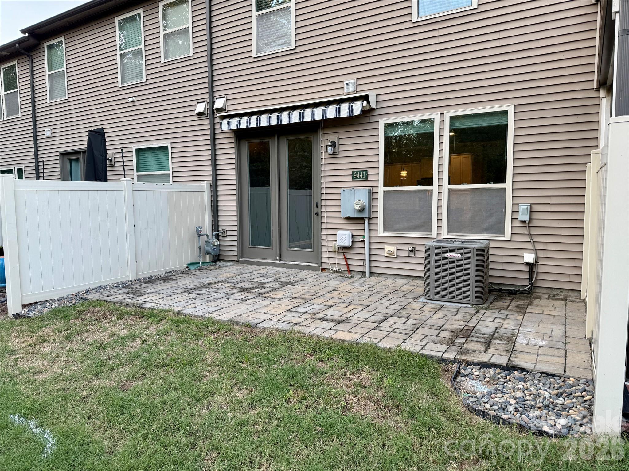 Townhouse at 9441 Glenburn Lane, Charlotte, photo 43 of 48