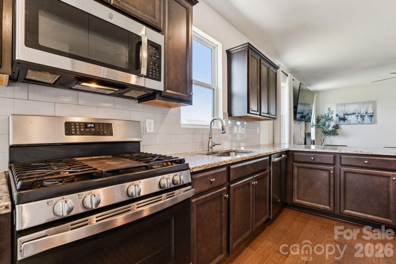 Stainless steel appliances - 2625 Trinity Street, Monroe