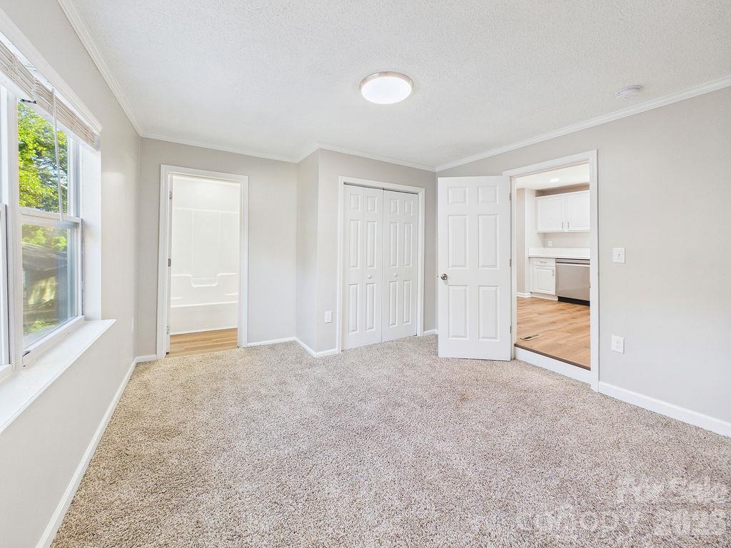 Single Family Residence at 1015 4th Avenue, Gastonia, photo 19 of 39