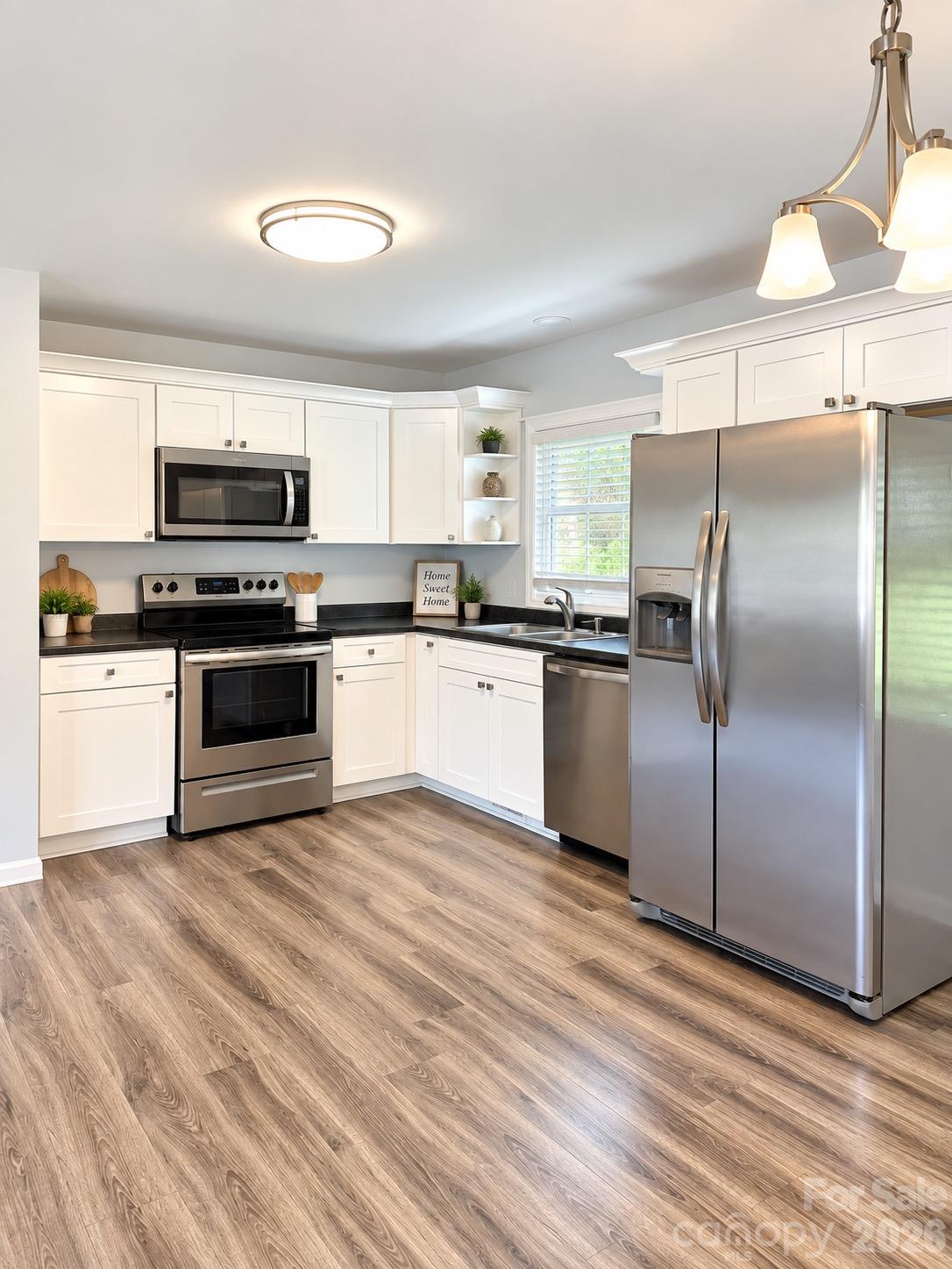 Single Family Residence at 84 E Hunt Drive, Nebo, photo 11 of 19
