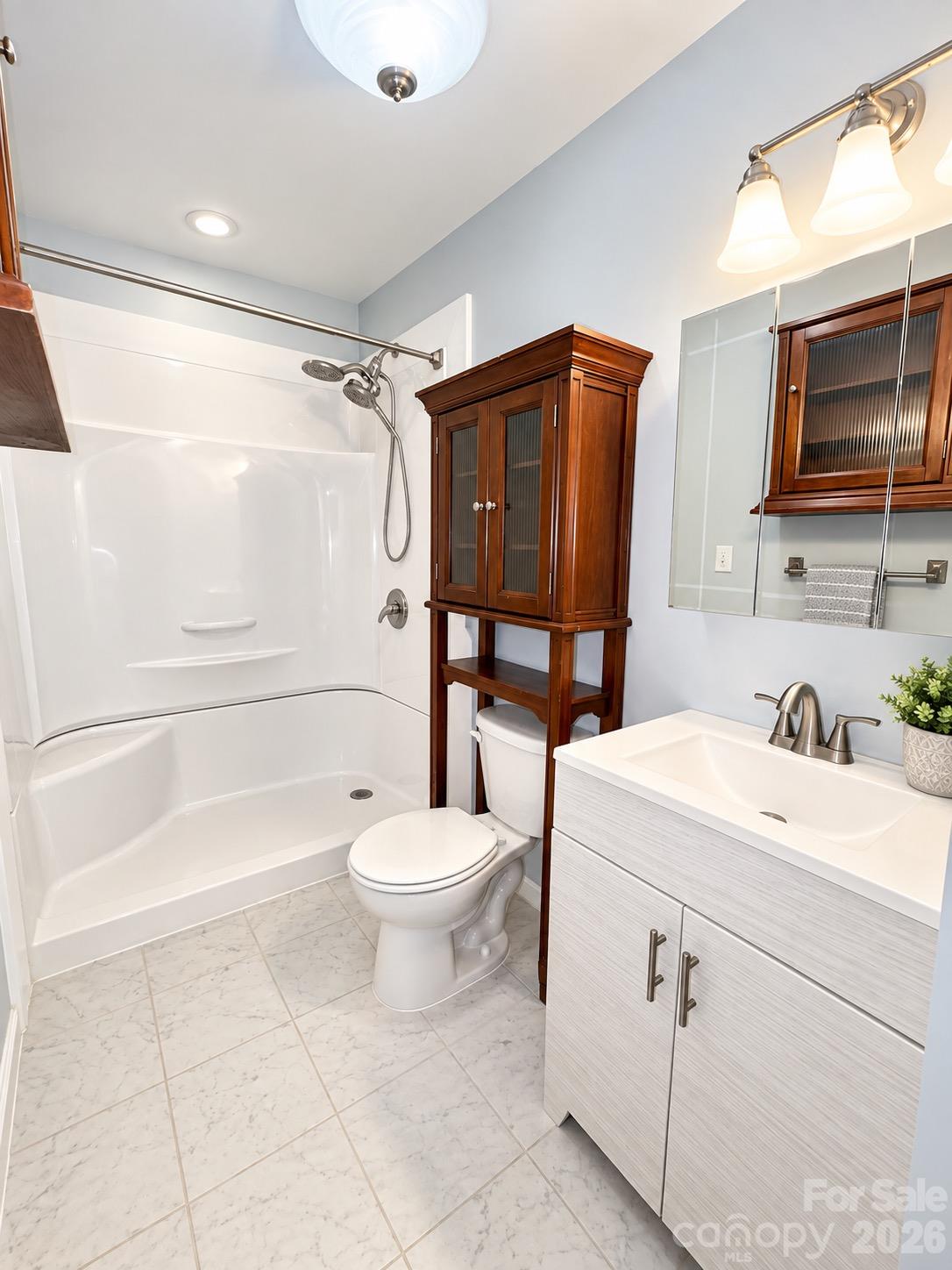 Single Family Residence at 84 E Hunt Drive, Nebo, photo 10 of 19