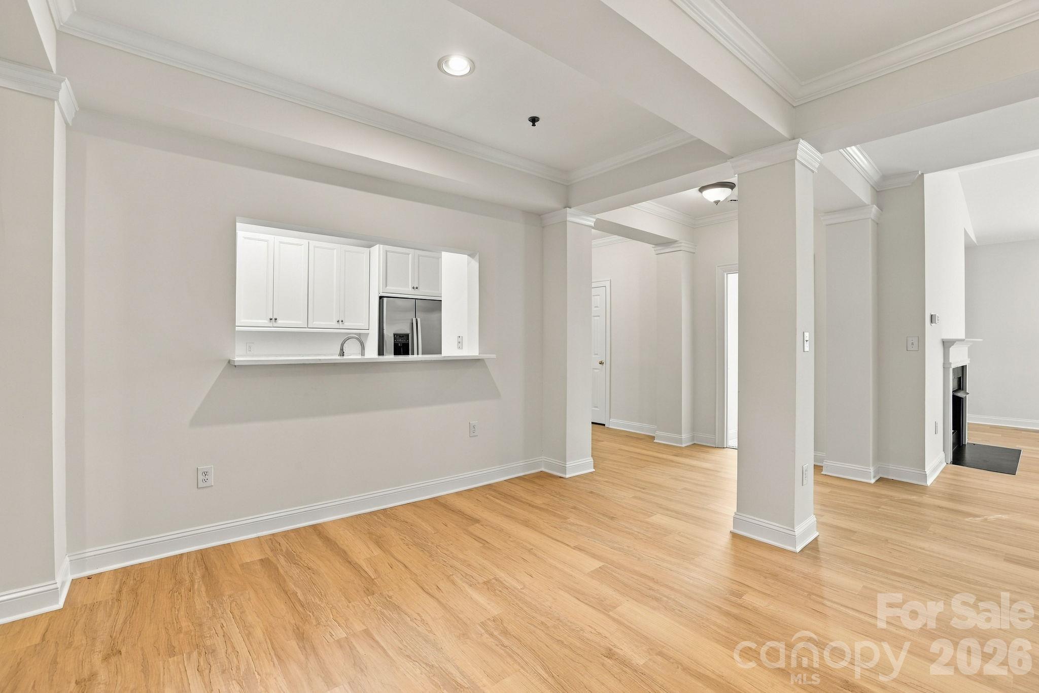 Condominium at 5601 Fairview Road, Charlotte, photo 9 of 26