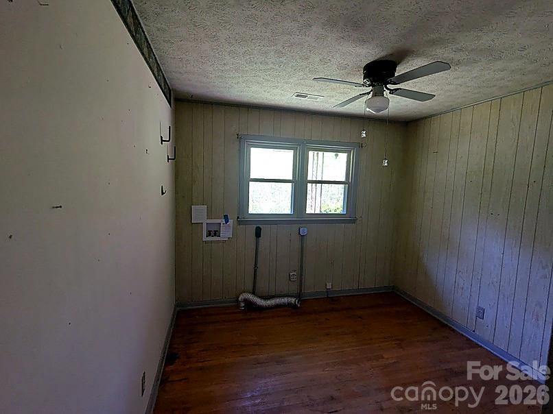 Single Family Residence at 90 Pittman Road, Fletcher, photo 16 of 25
