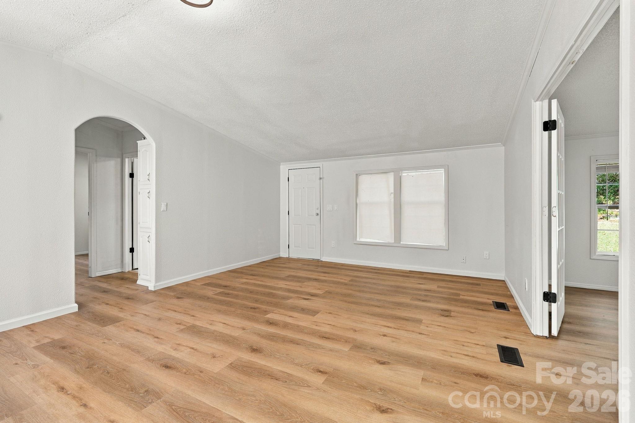 Single Family Residence at 323 Dogwood Road, Candler, photo 14 of 34