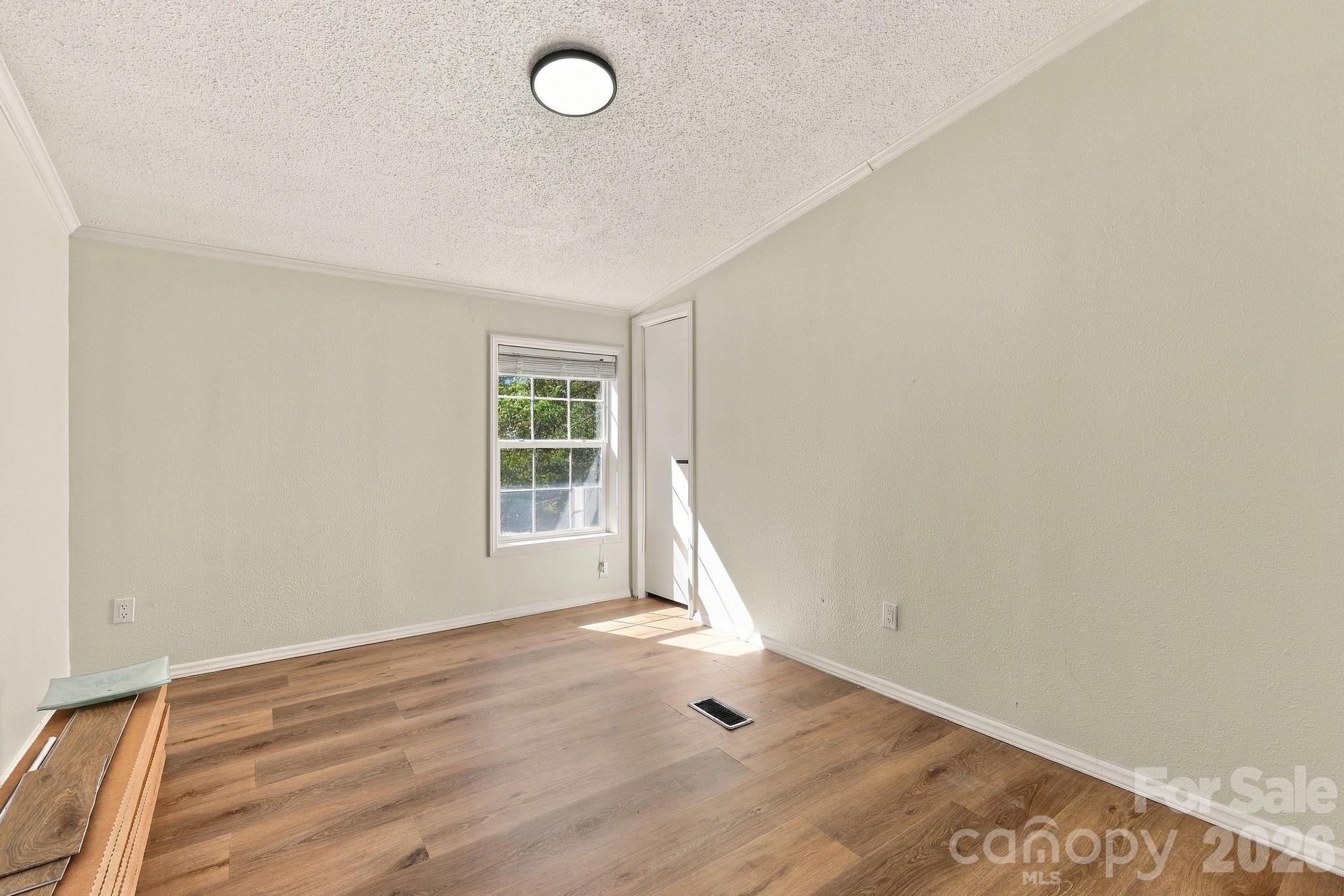 Single Family Residence at 323 Dogwood Road, Candler, photo 17 of 34