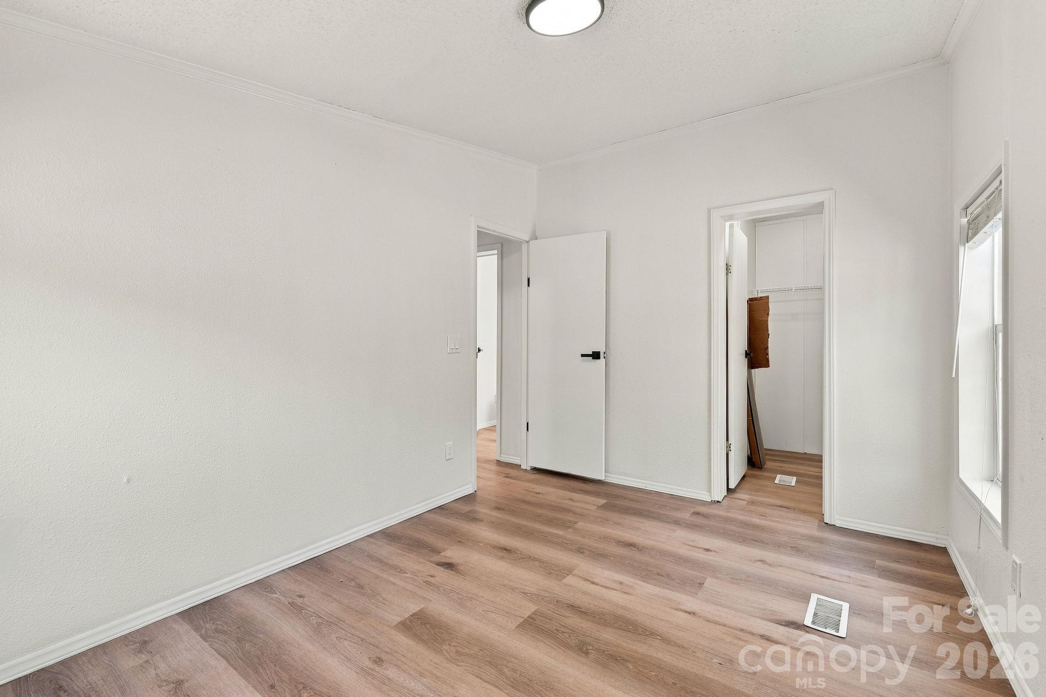 Single Family Residence at 323 Dogwood Road, Candler, photo 20 of 34