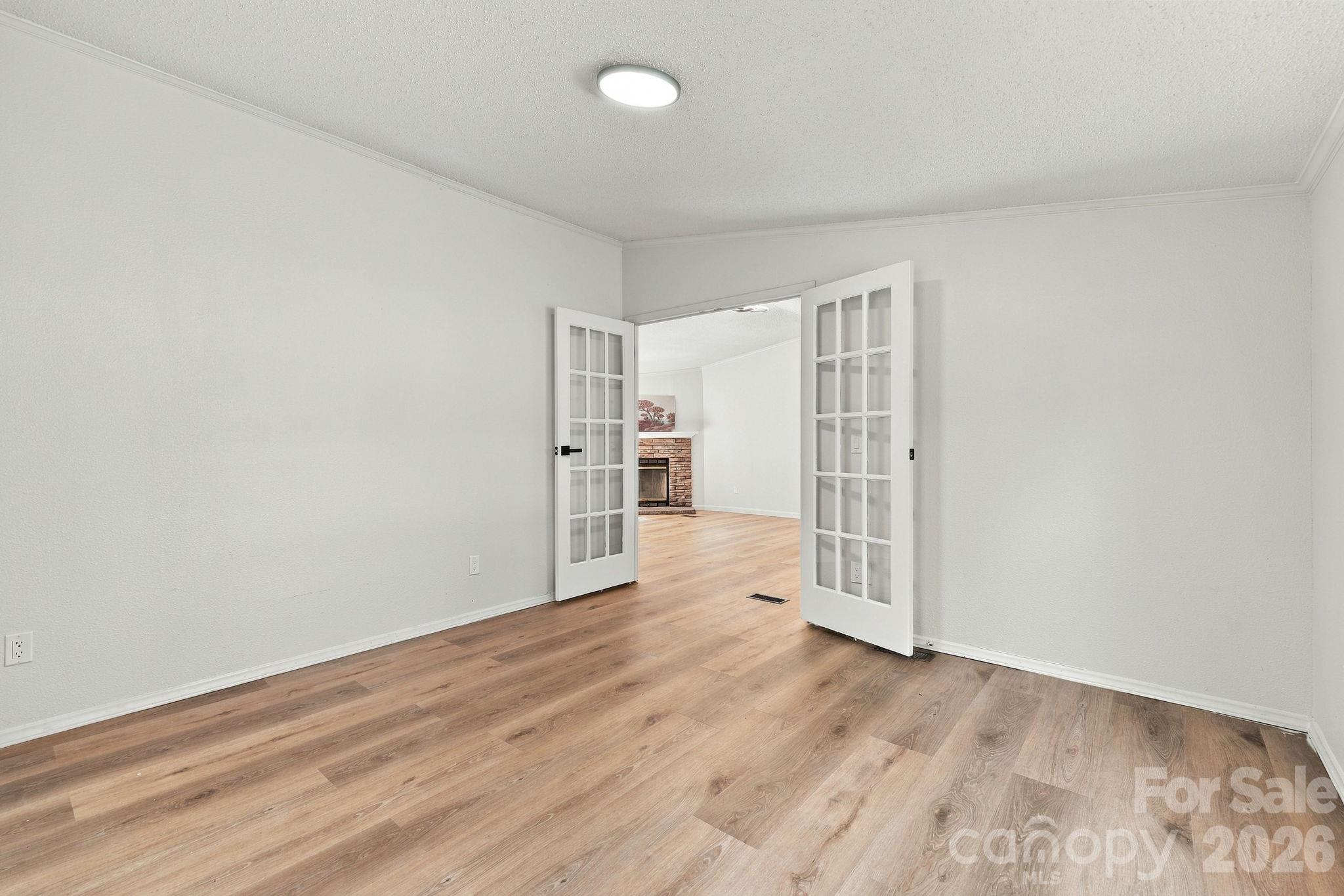 Single Family Residence at 323 Dogwood Road, Candler, photo 23 of 34