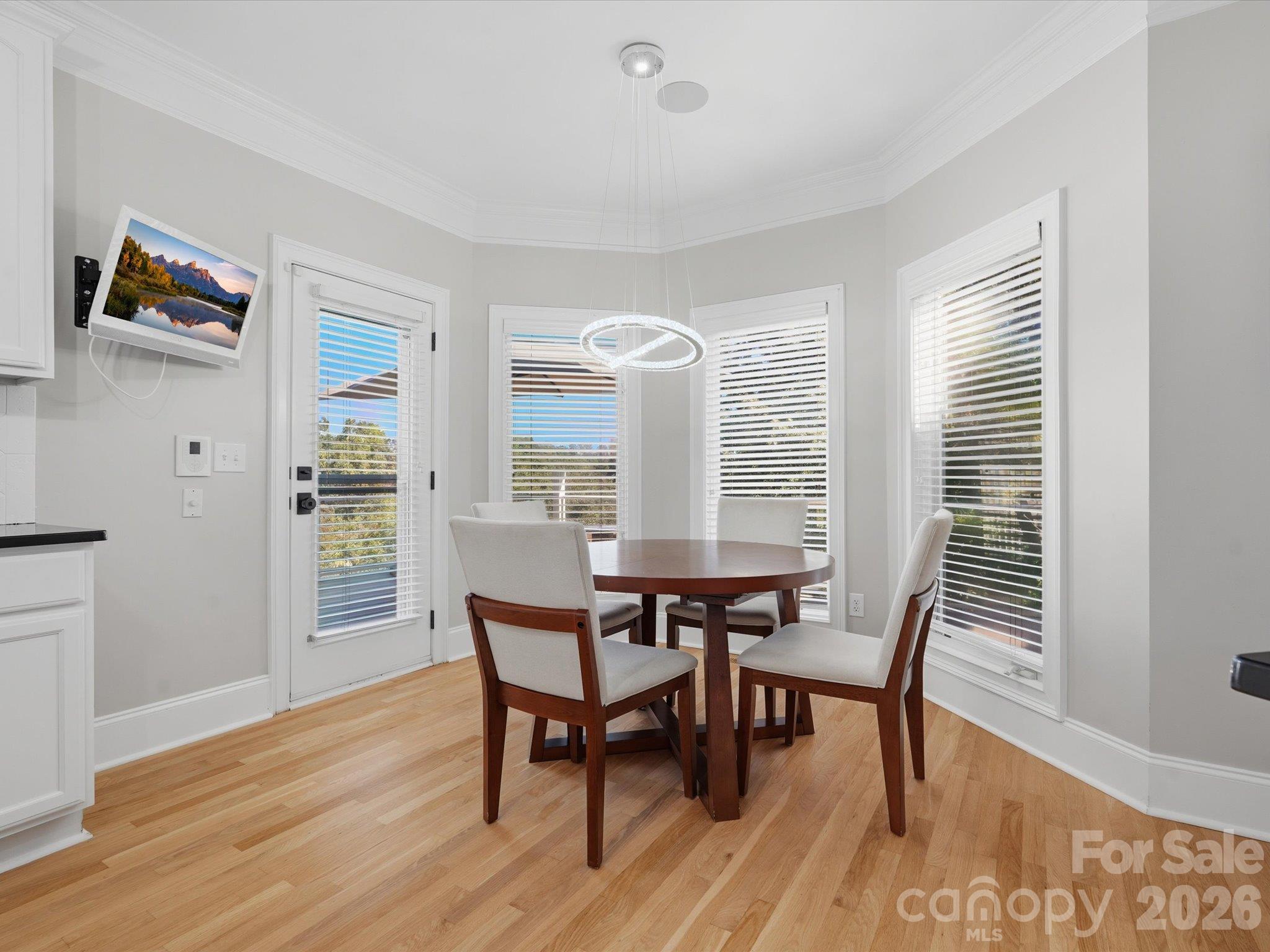 Single Family Residence at 122 Long Cove Lane, Mooresville, photo 12 of 48