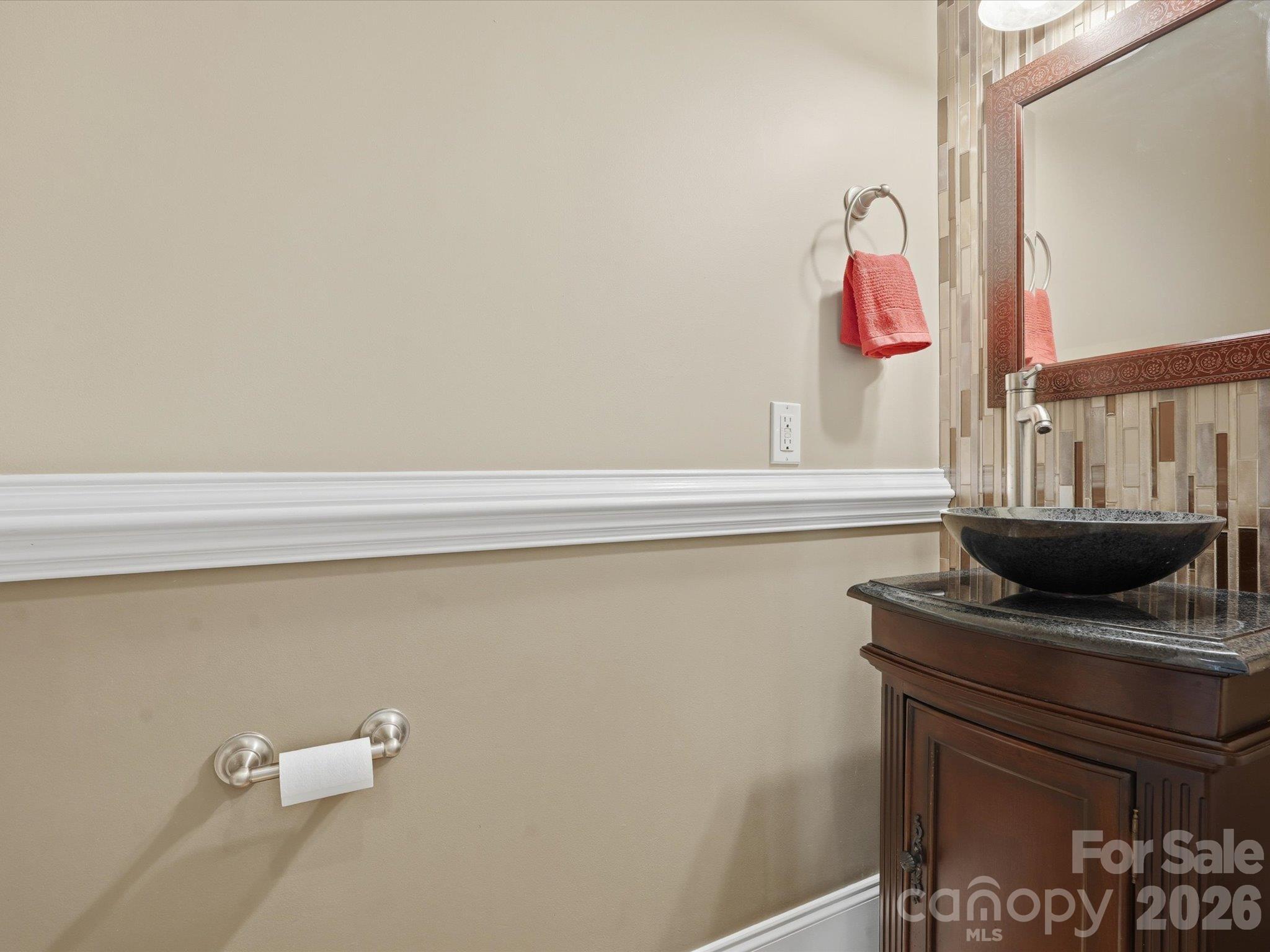 Single Family Residence at 122 Long Cove Lane, Mooresville, photo 19 of 48