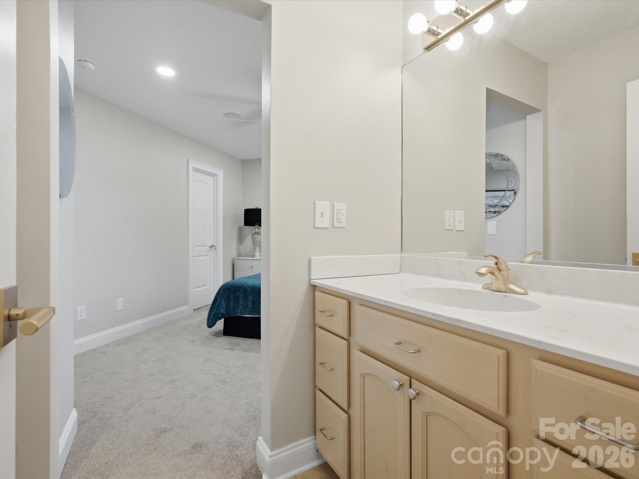 Single Family Residence at 122 Long Cove Lane, Mooresville, photo 22 of 48