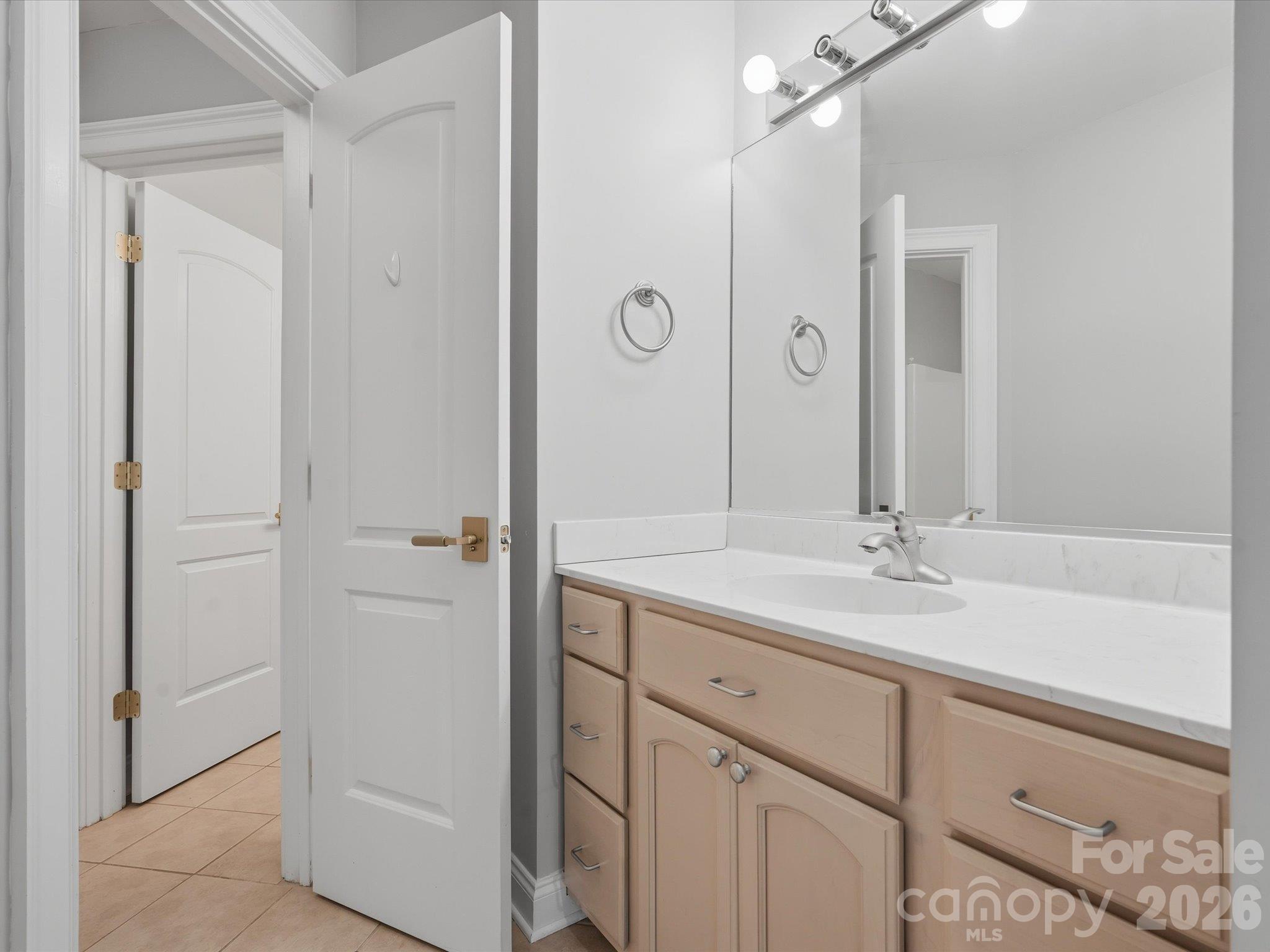Single Family Residence at 122 Long Cove Lane, Mooresville, photo 24 of 48