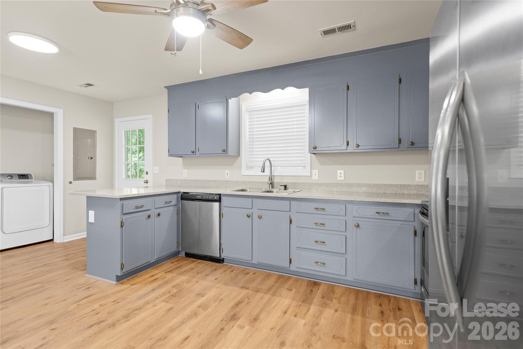 Single Family Residence at 140 Clara Drive, Statesville, photo 9 of 30