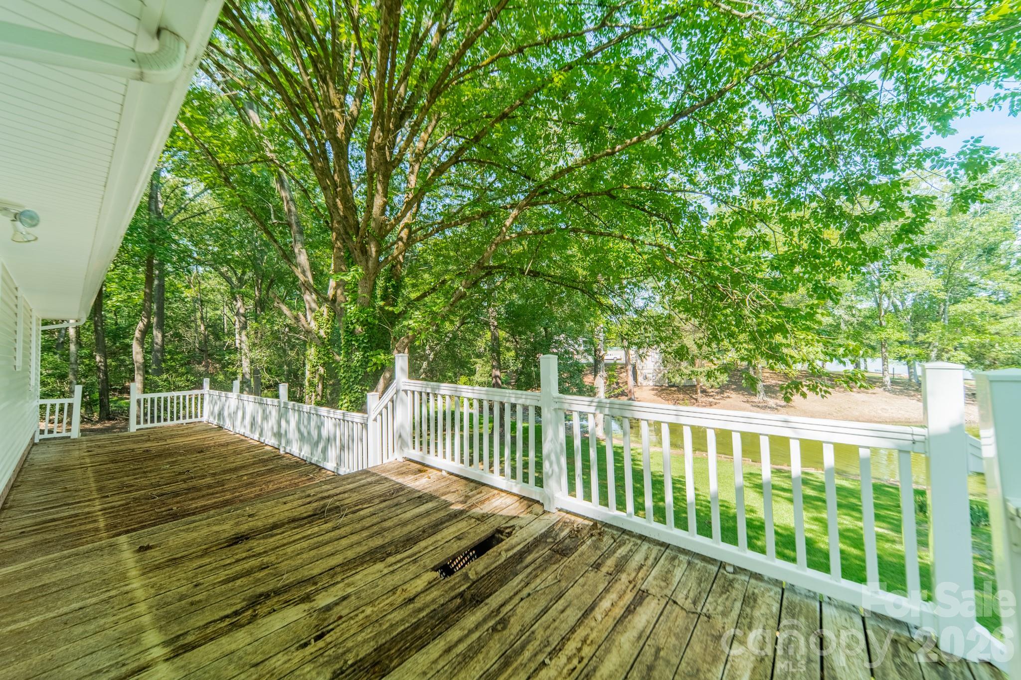 Single Family Residence at 1077 E Shore Drive, Lancaster, photo 41 of 48