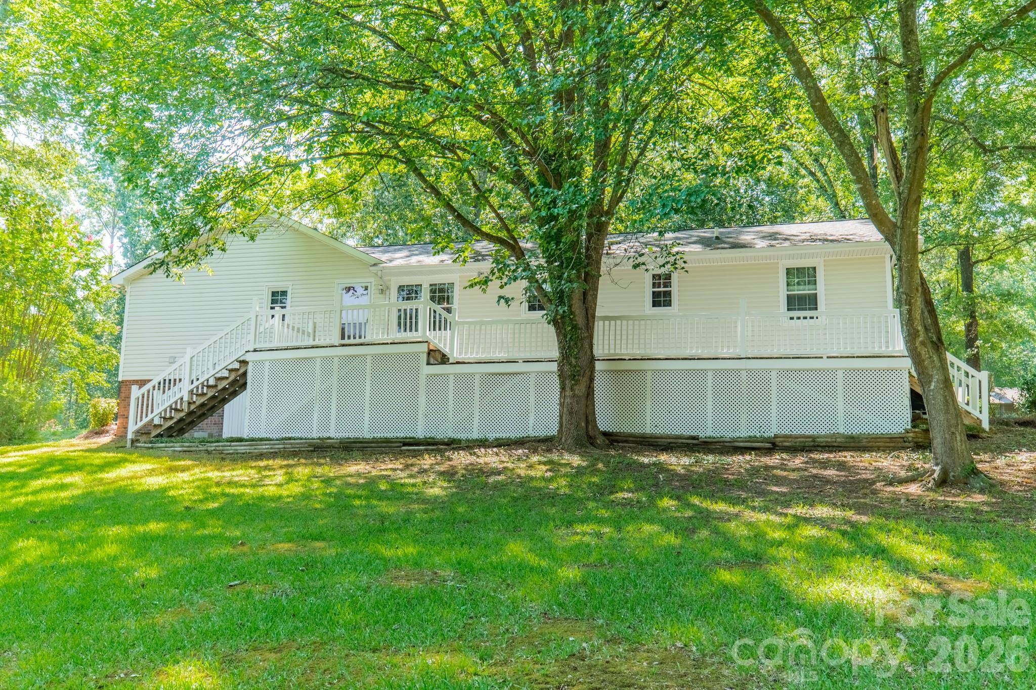 Single Family Residence at 1077 E Shore Drive, Lancaster, photo 44 of 48