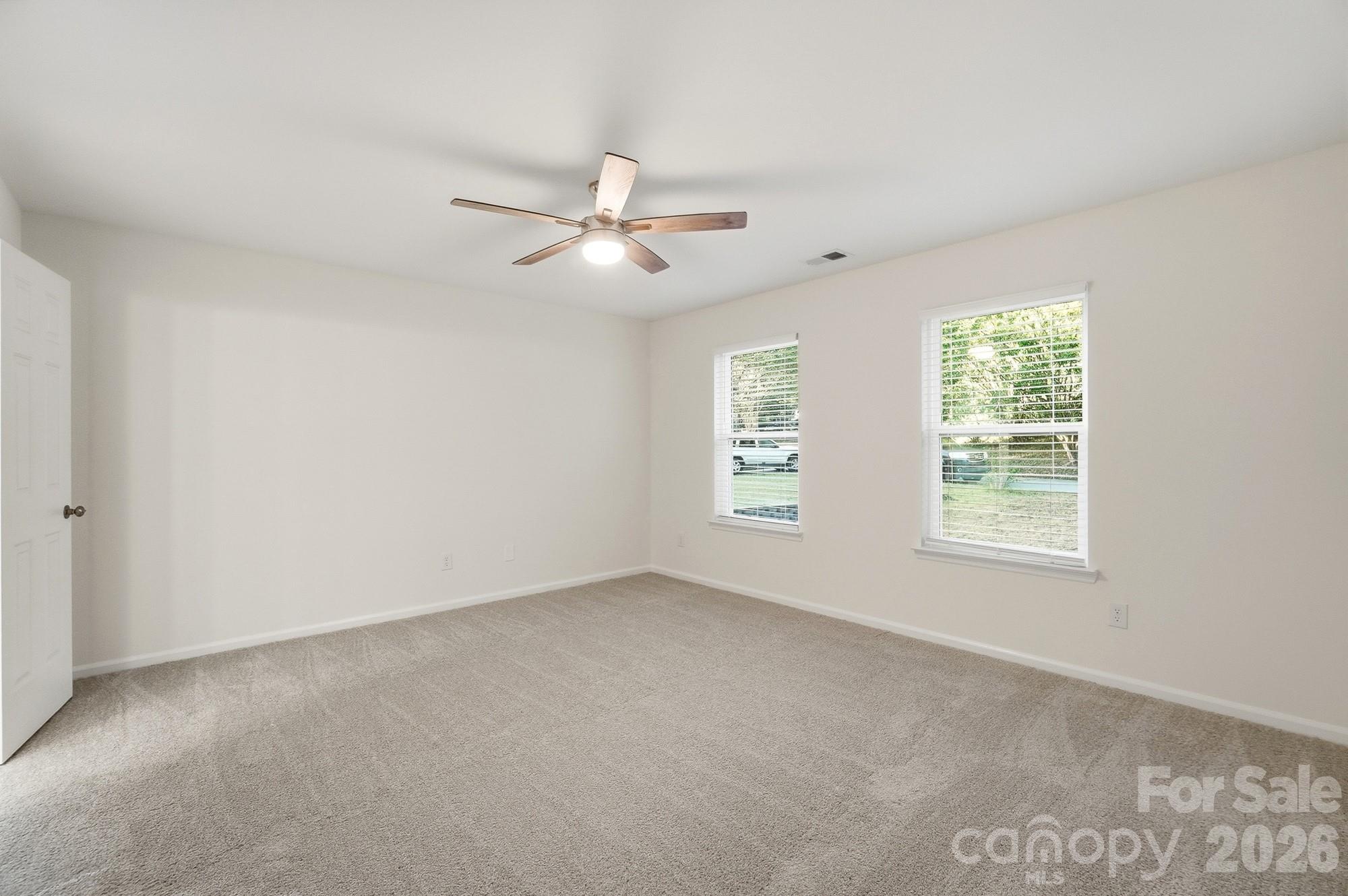 Single Family Residence at 6044 Acadian Woods Drive, Charlotte, photo 17 of 35